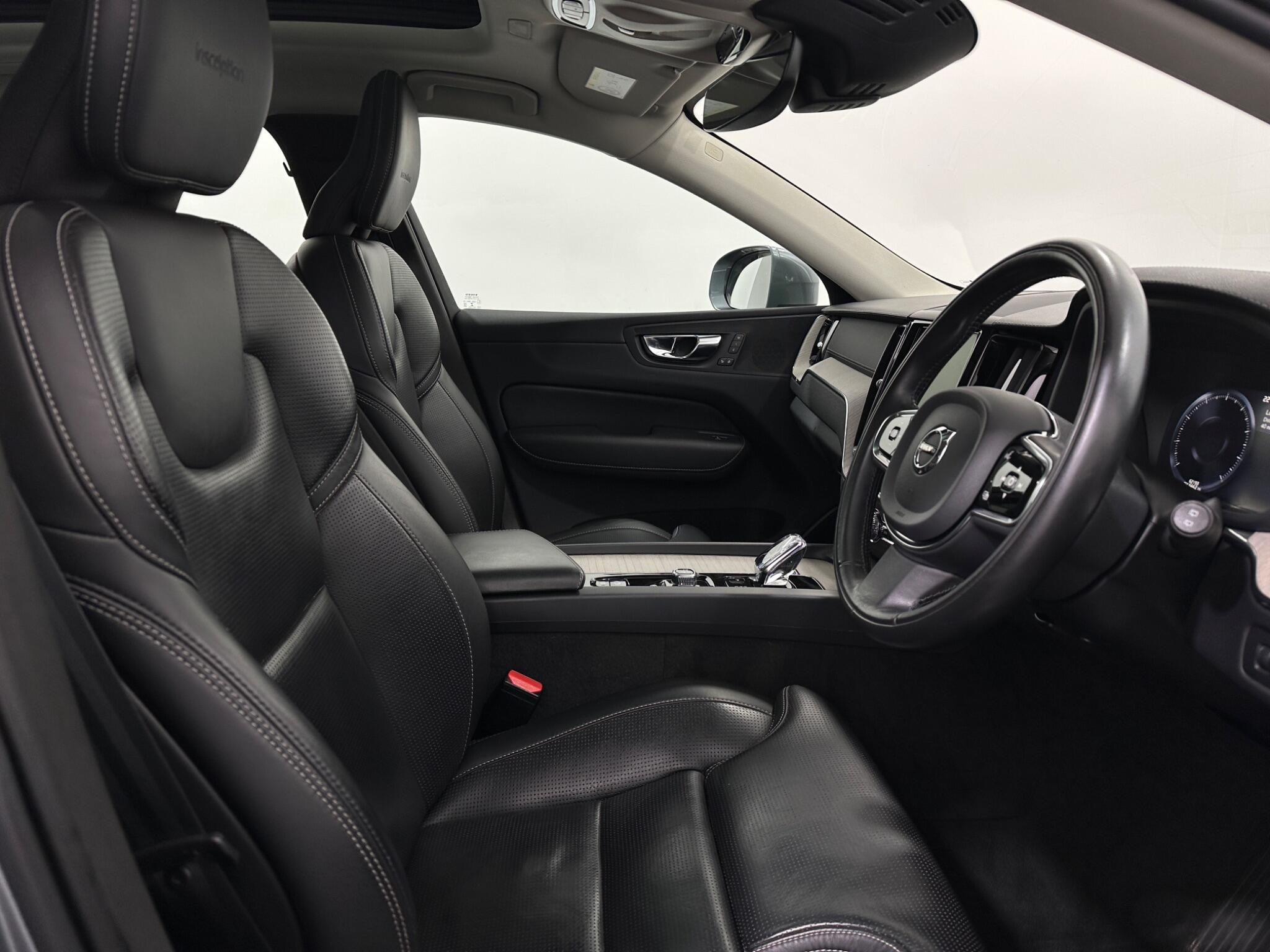 Volvo XC60 view 32