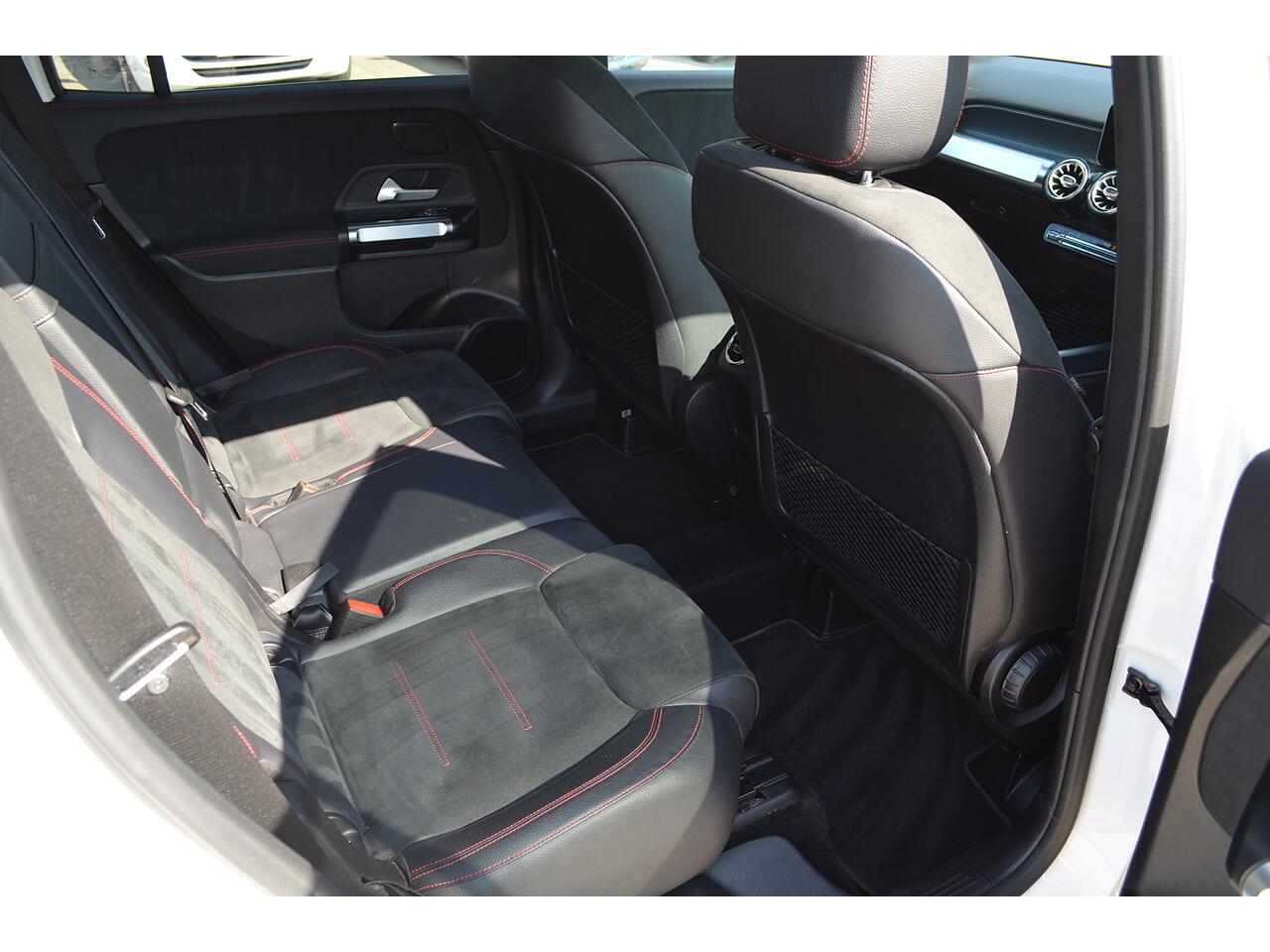 Mercedes-Benz GLB view 17