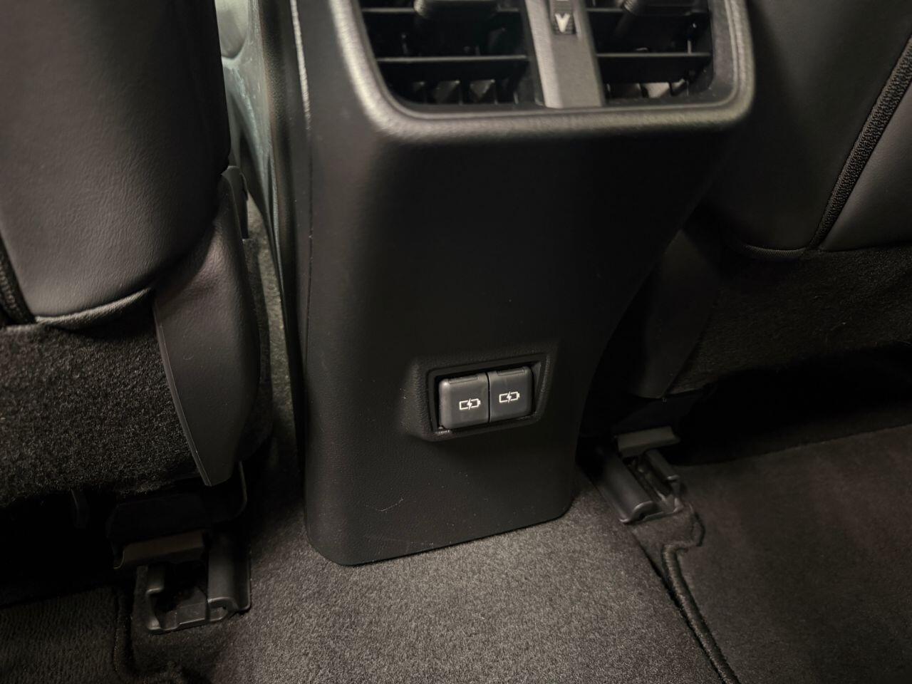 Lexus Ux view 15
