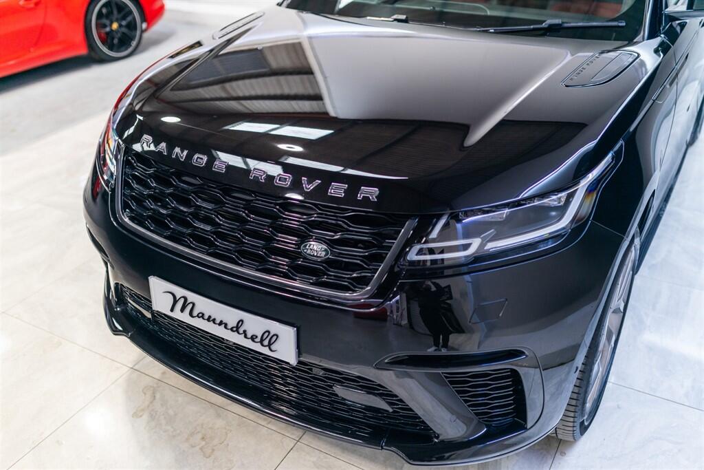 Land Rover Range Rover Velar view 12