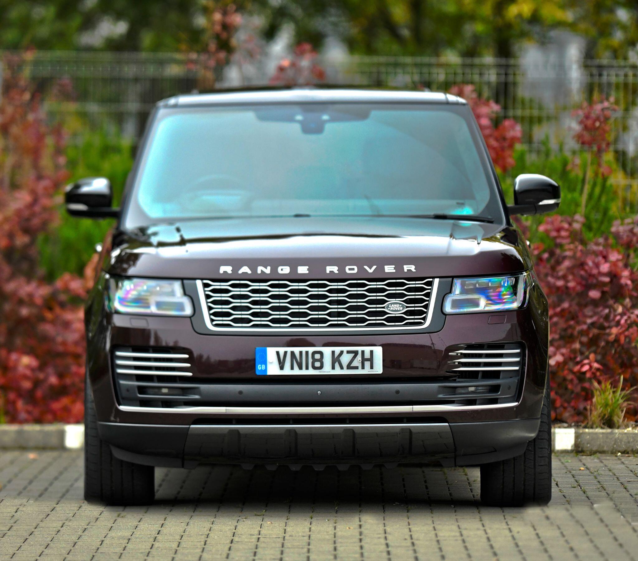 Land Rover Range Rover view 2