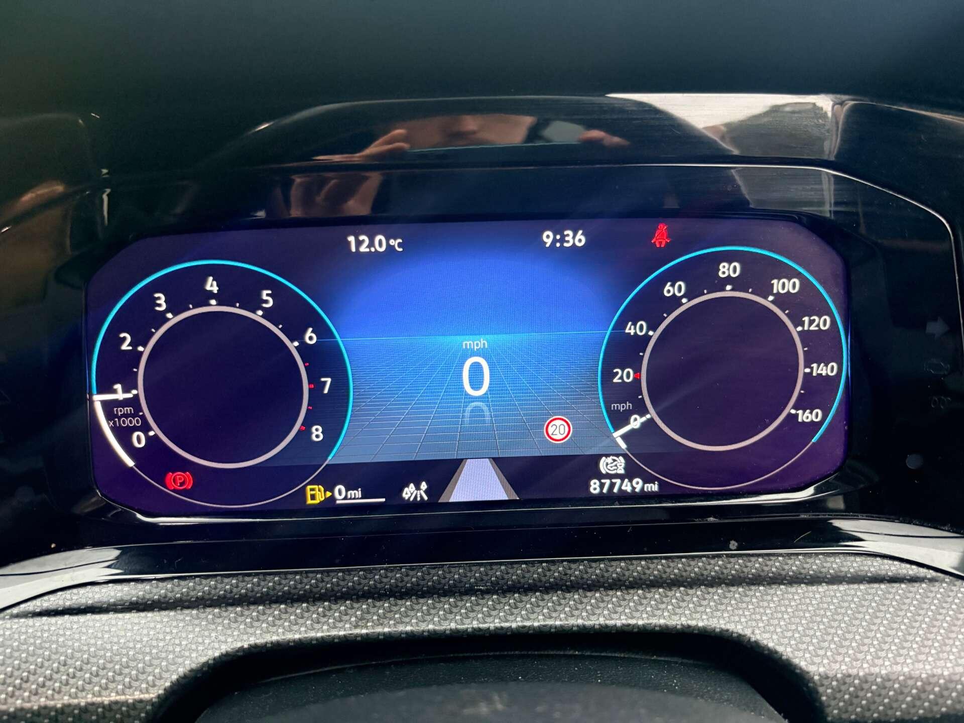 Volkswagen Golf view 10