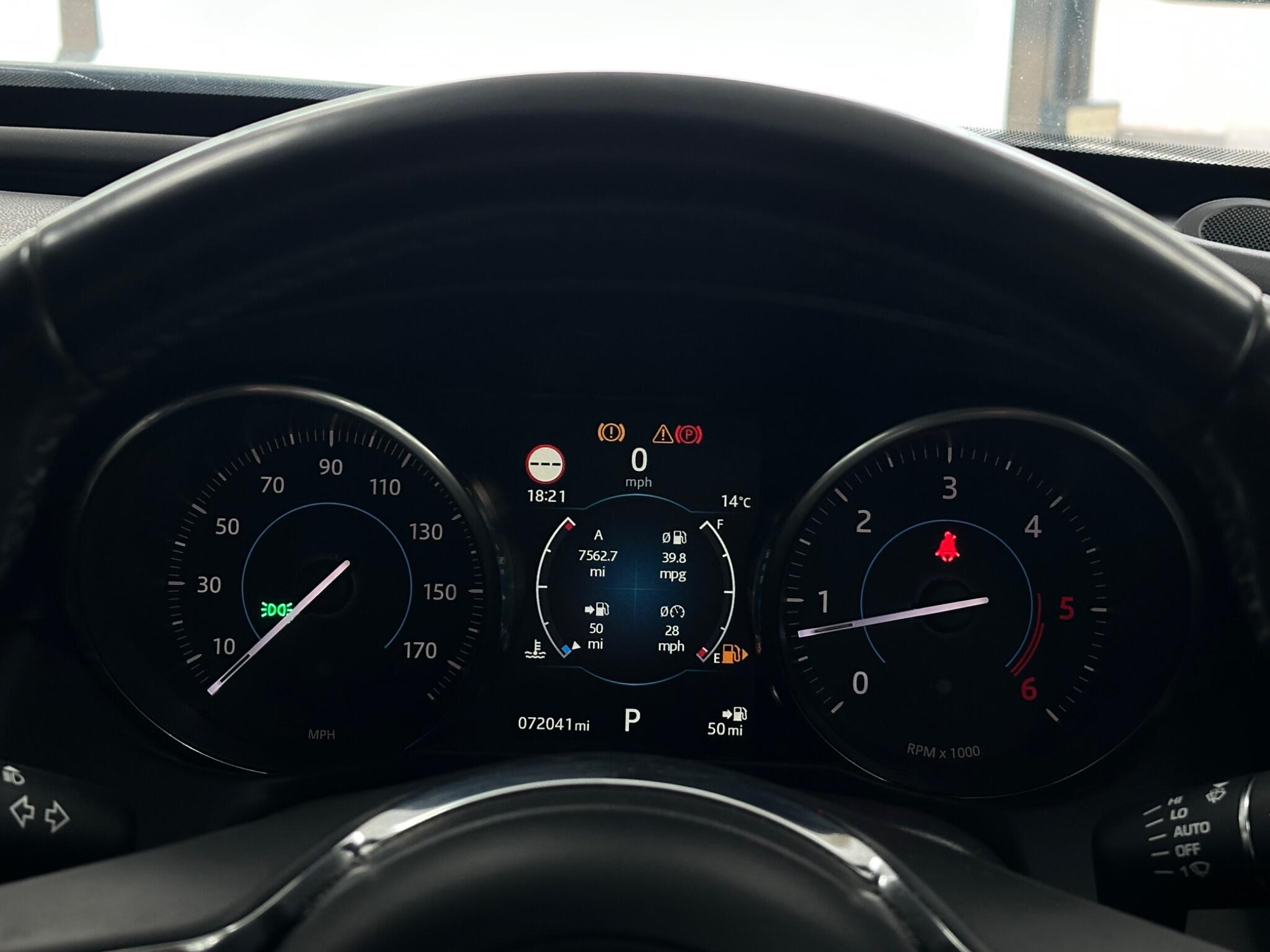Jaguar XF view 35