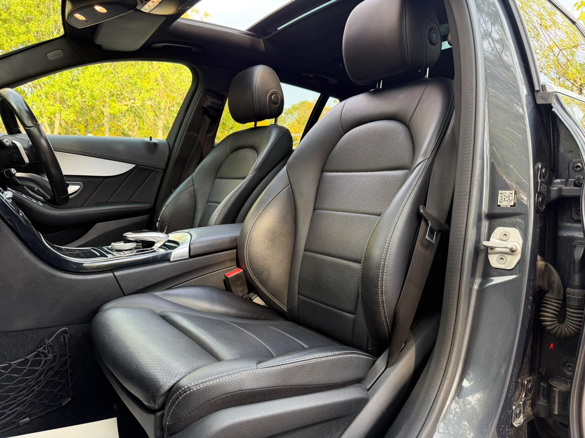 Mercedes-Benz C-Class view 12