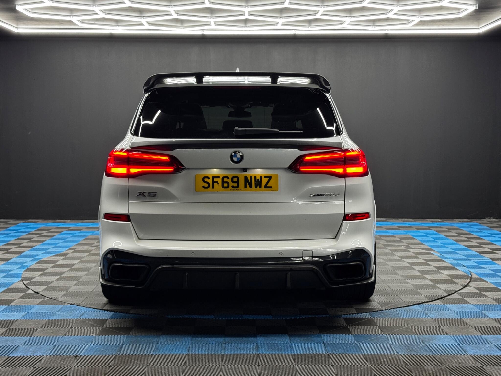 BMW X5 view 6