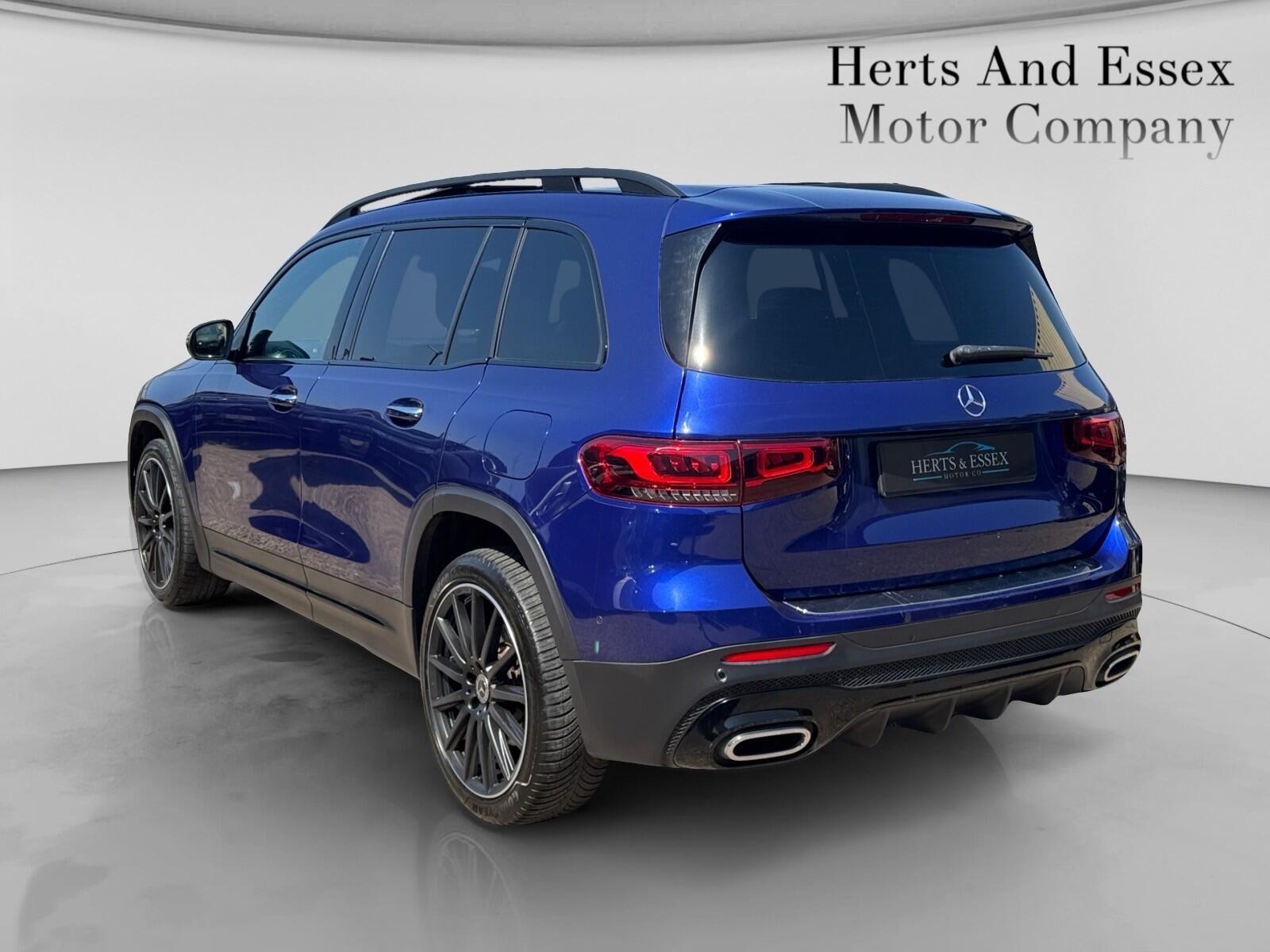 Mercedes-Benz GLB view 4