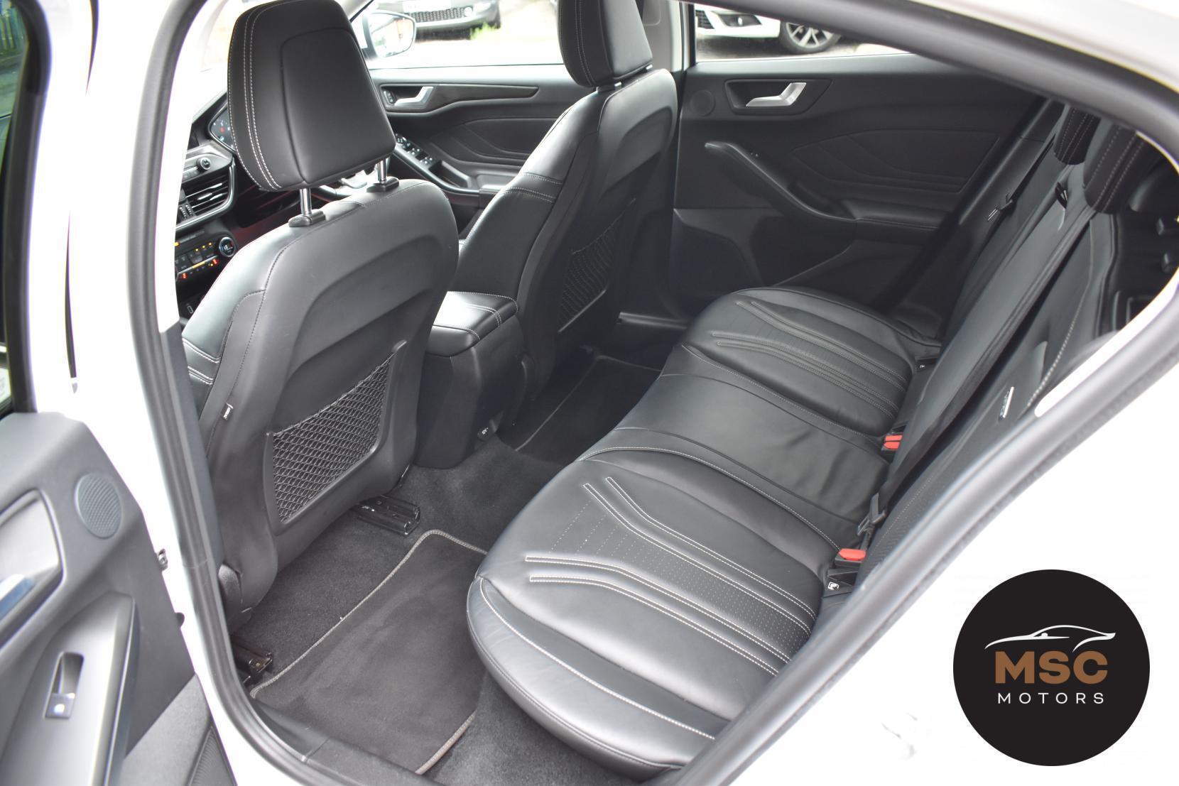 Ford Focus view 40