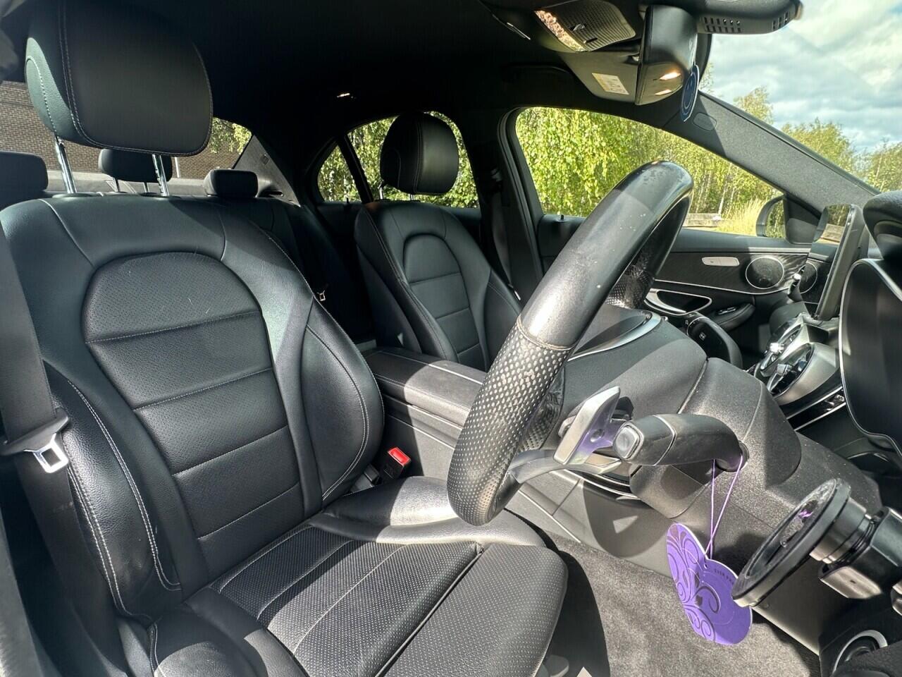 Mercedes-Benz C-Class view 24