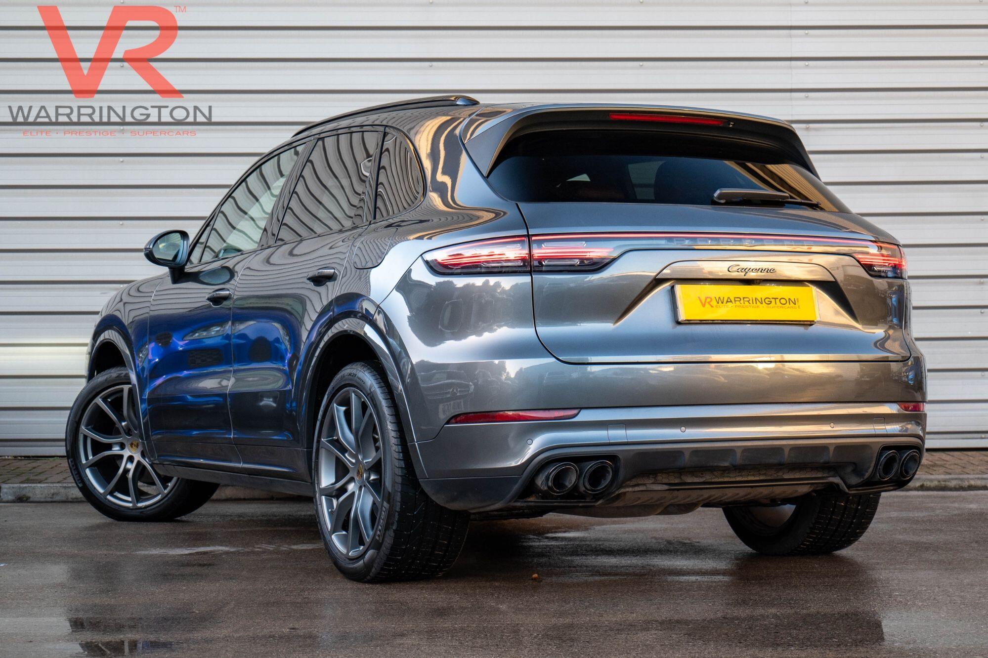 Porsche Cayenne view 15
