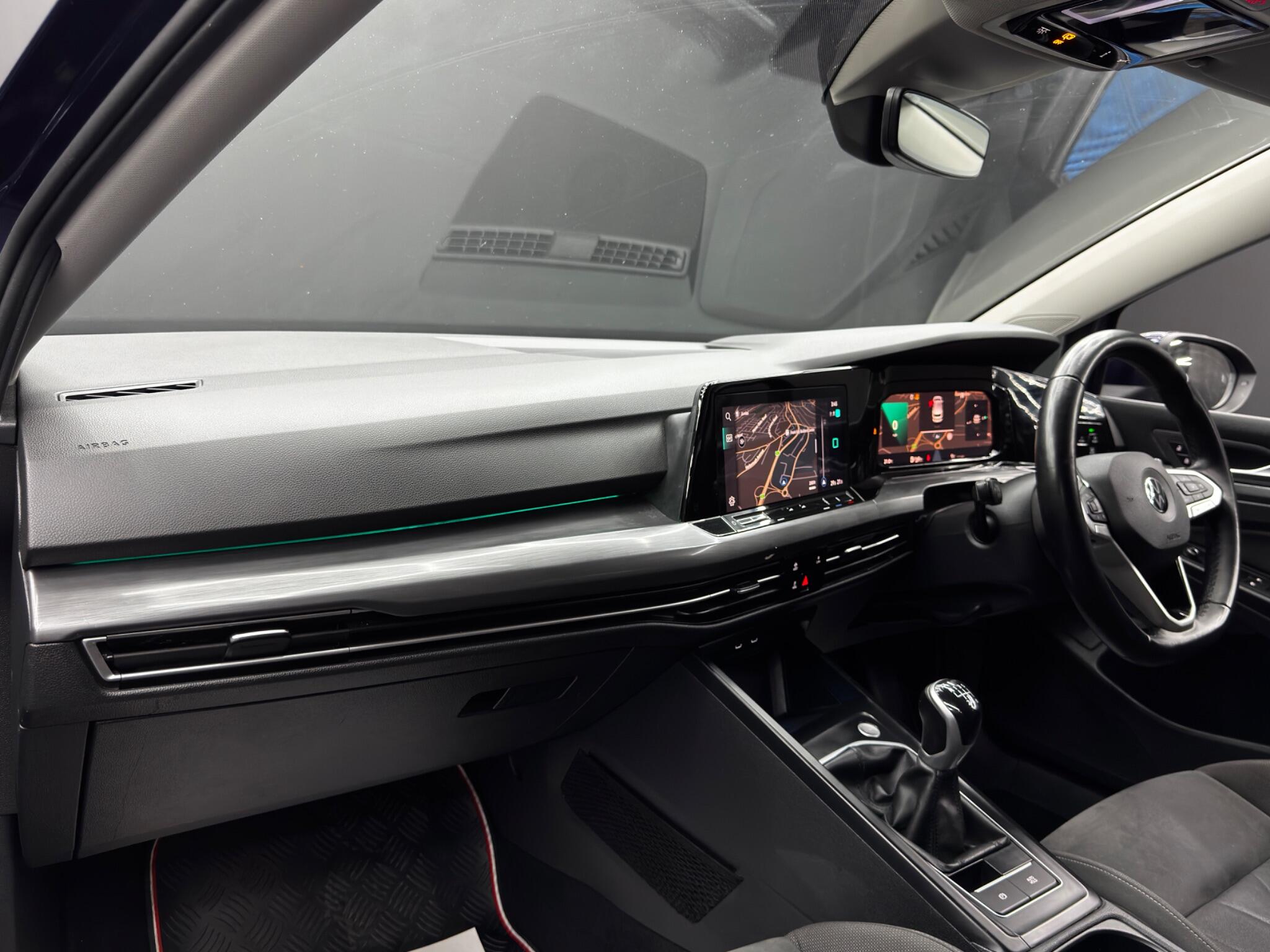 Volkswagen Golf view 11