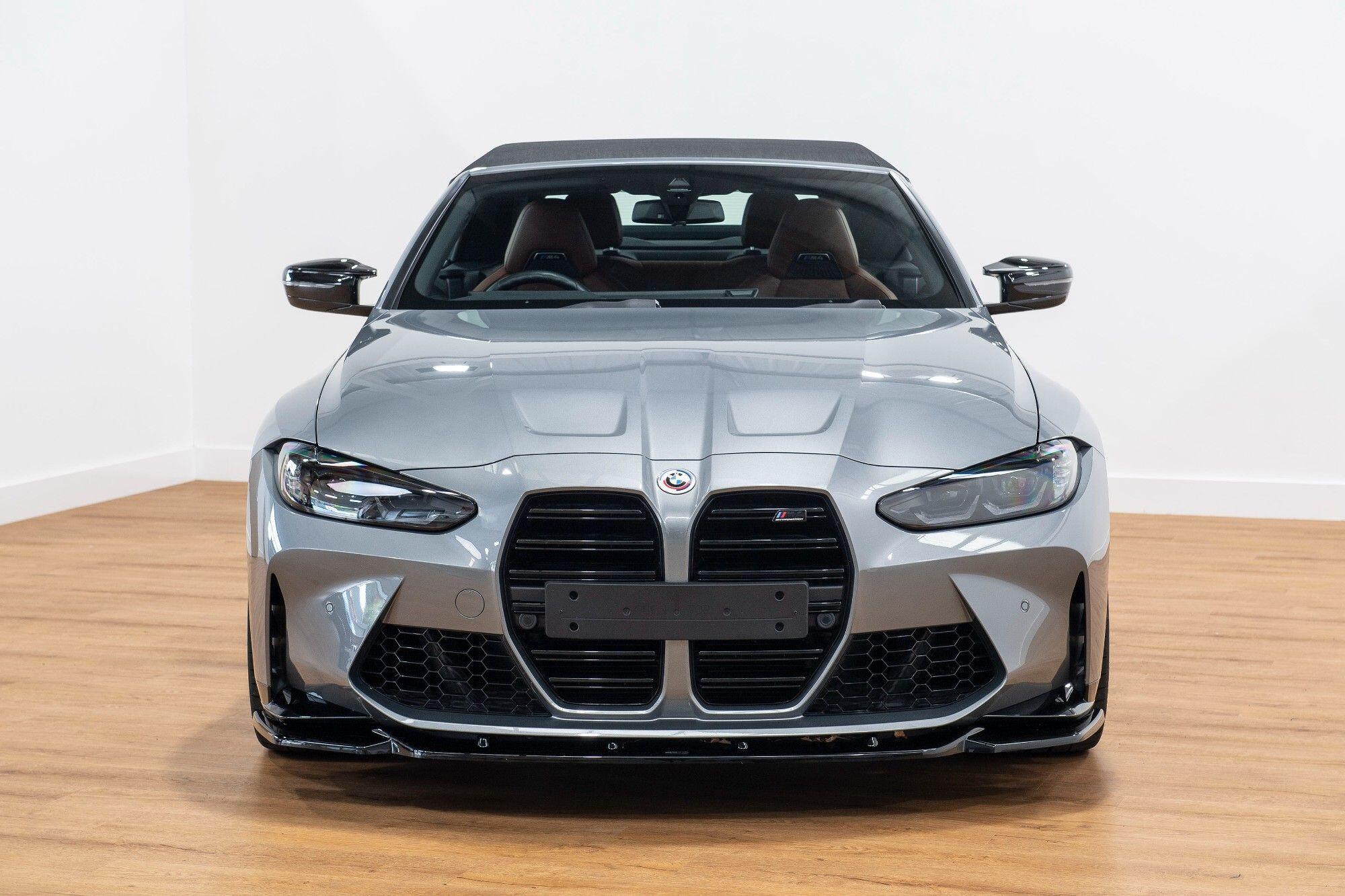 BMW M4 view 5