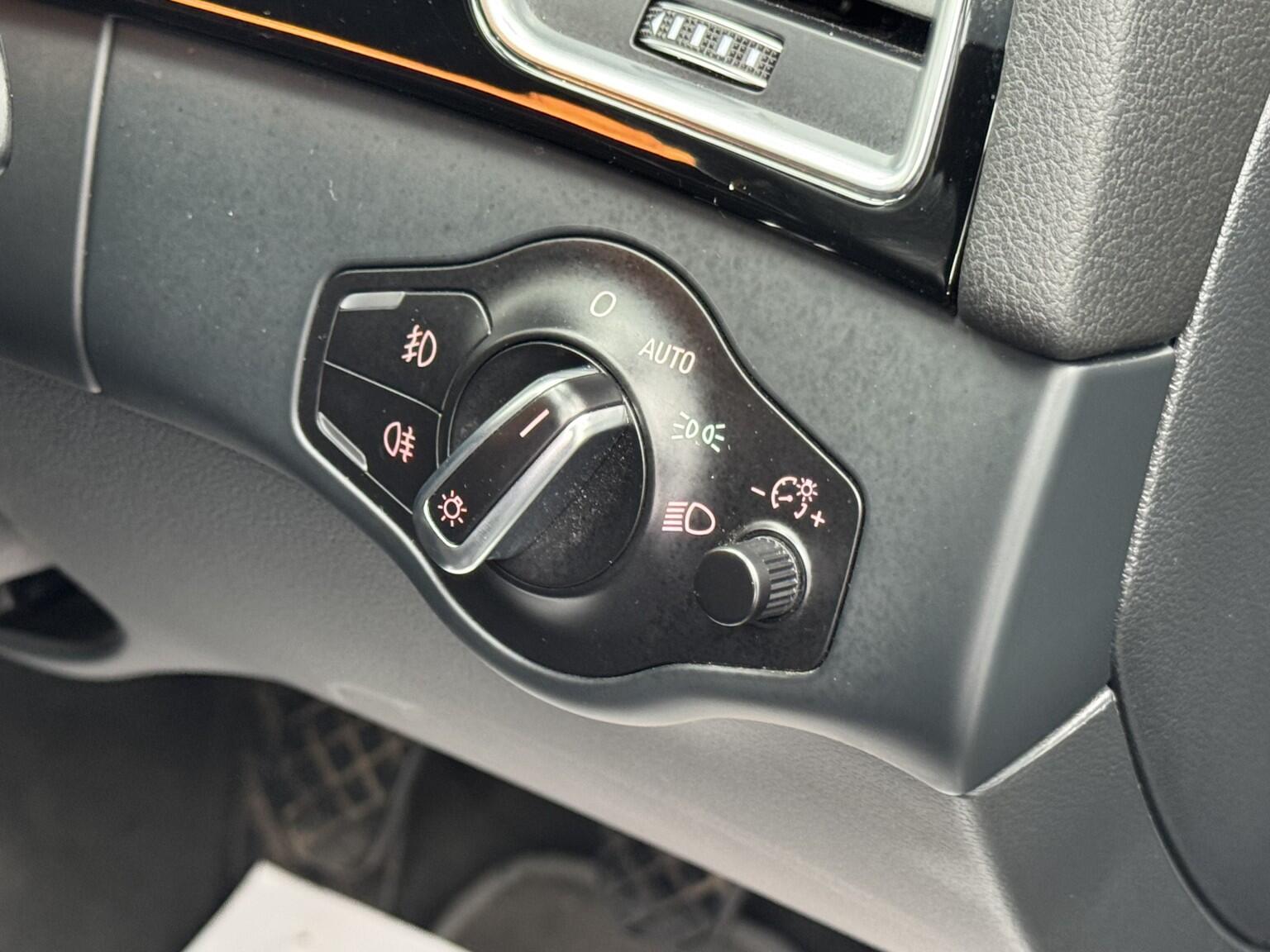 Audi A4 view 22