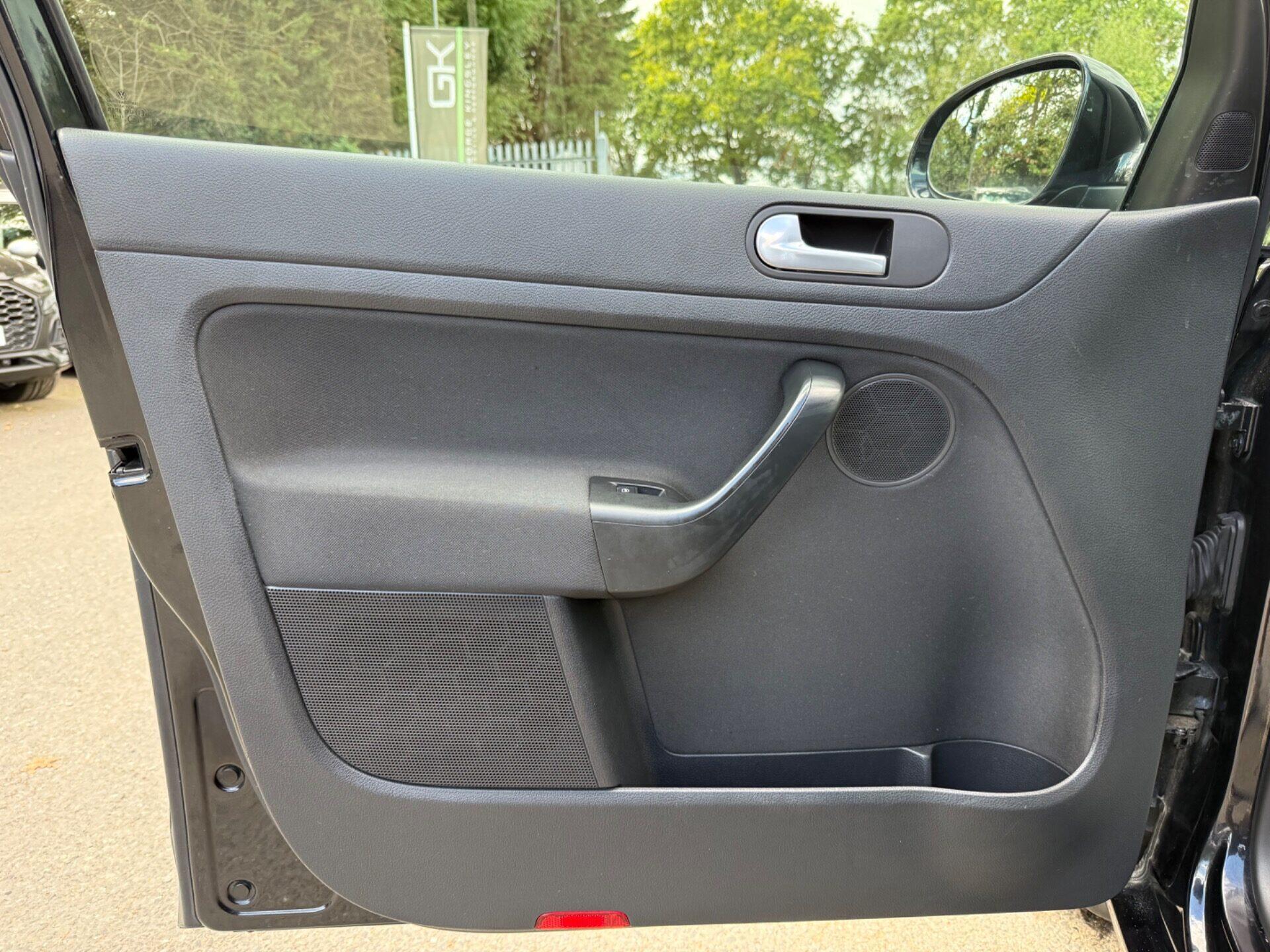 Volkswagen Golf Plus view 24