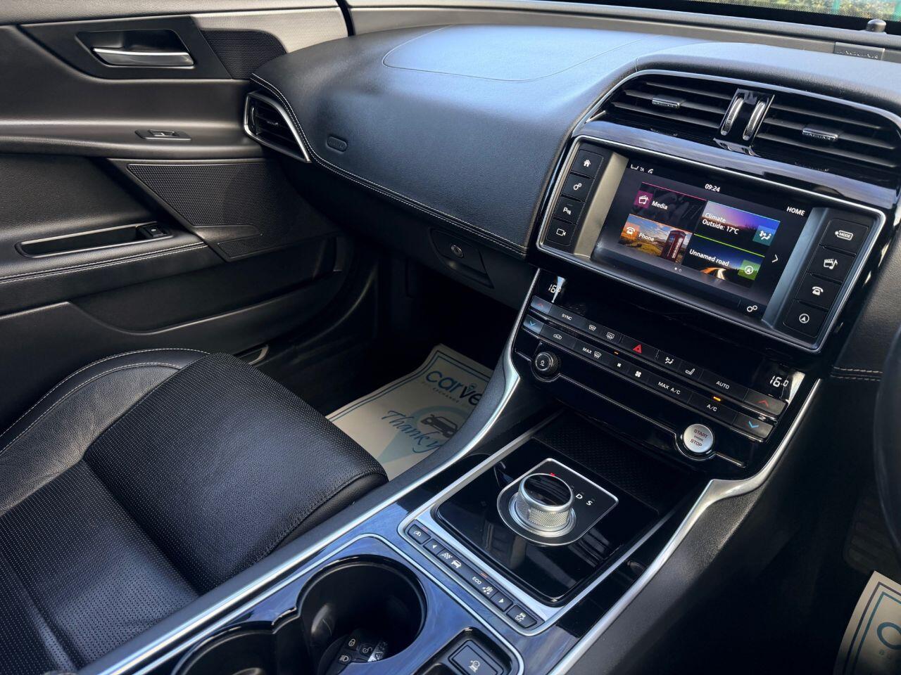 Jaguar Xe view 35