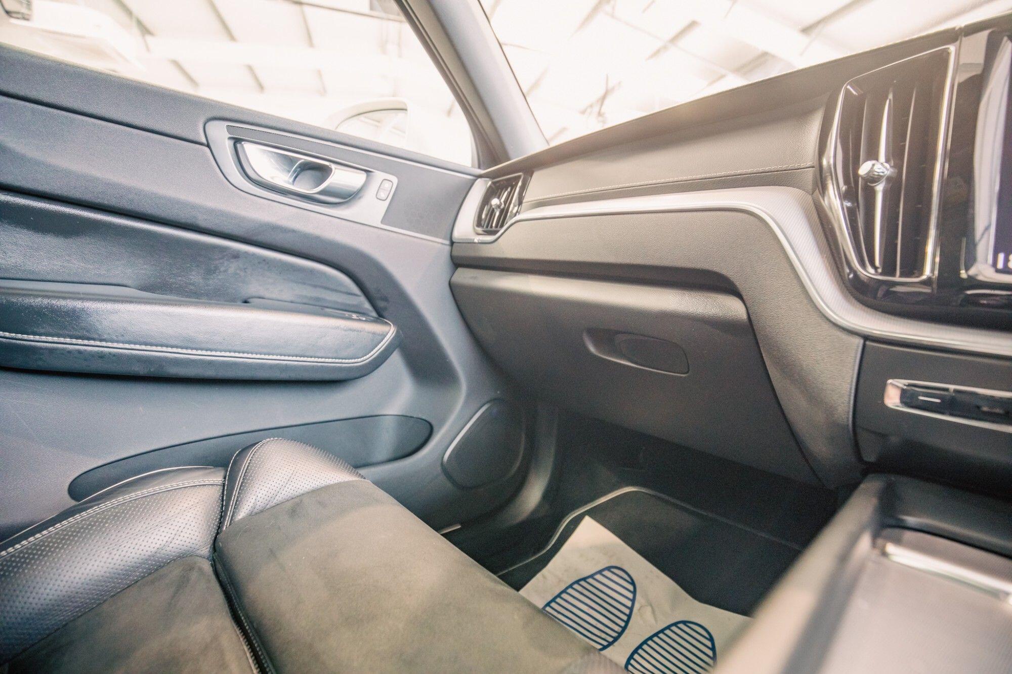 Volvo XC60 view 20