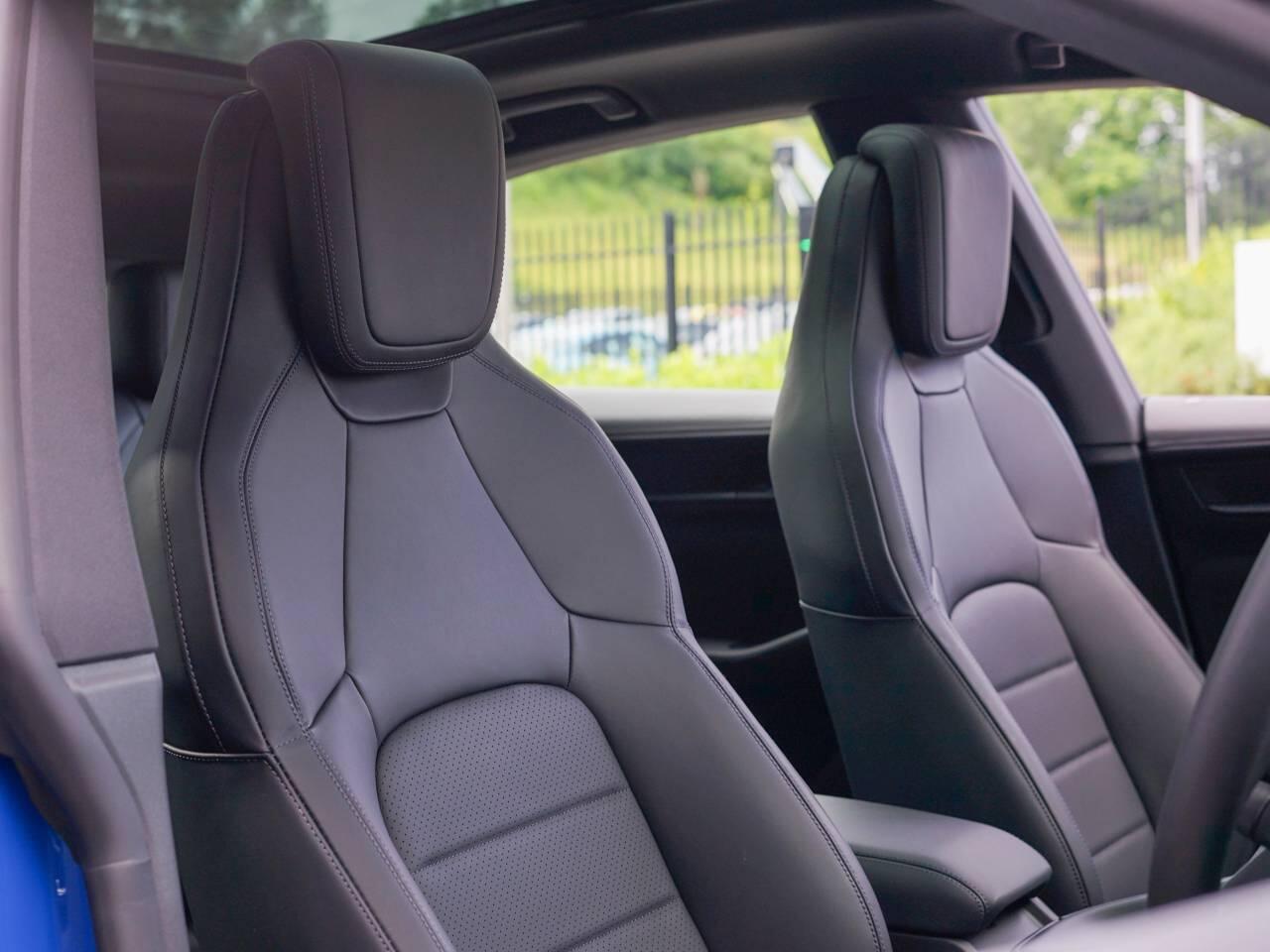 Porsche Macan view 17