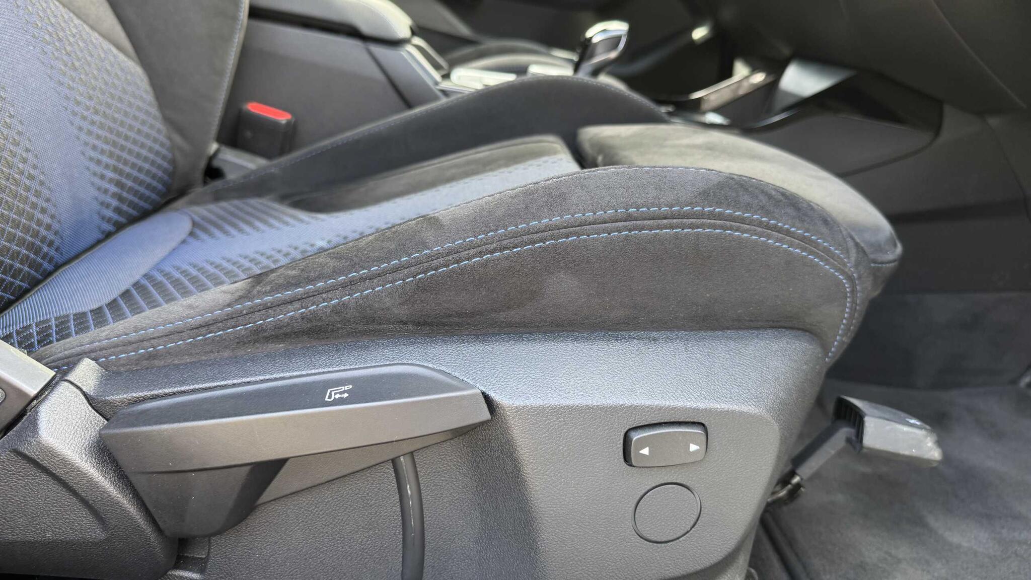 BMW 1 Series view 14