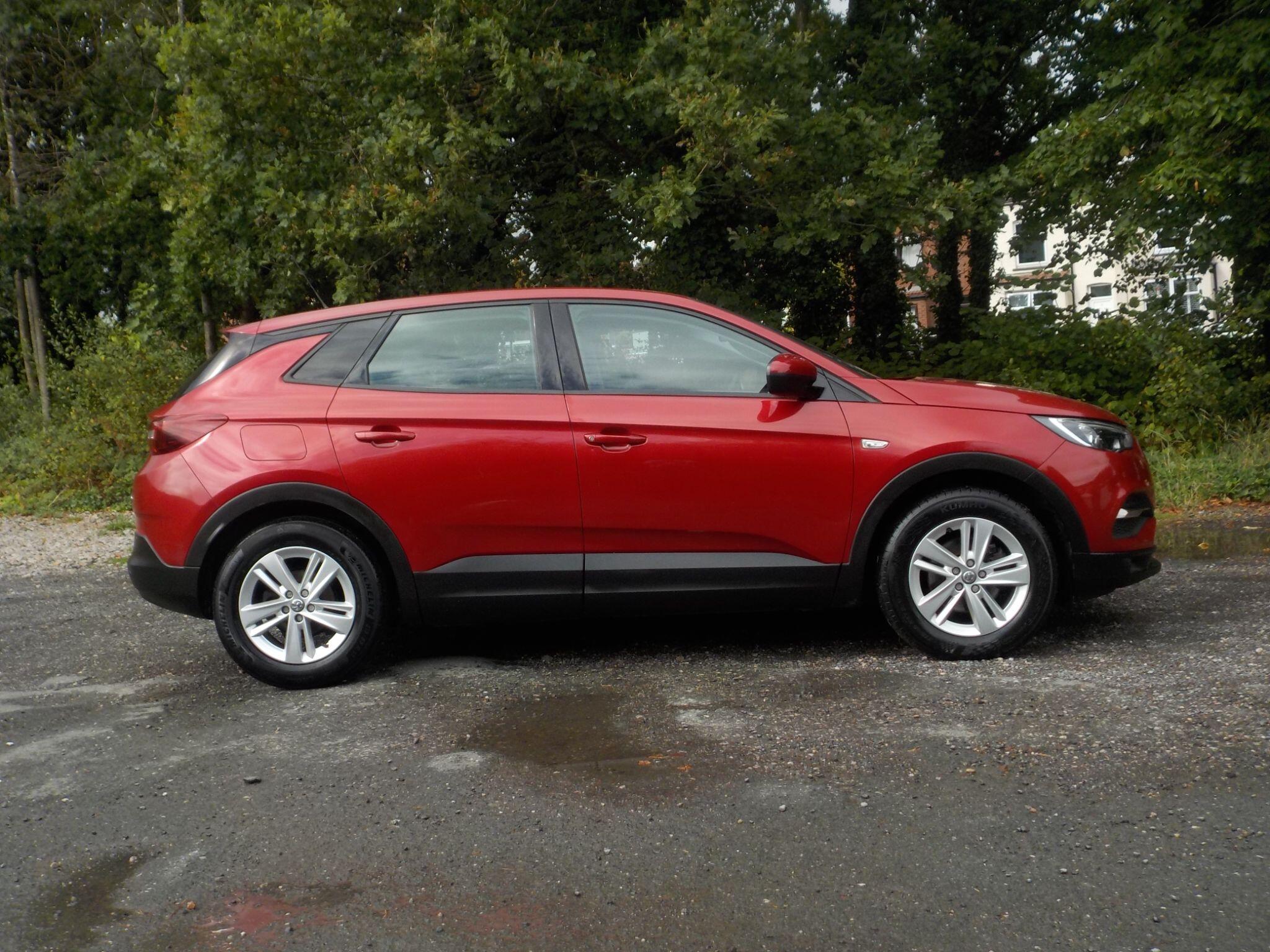Vauxhall Grandland X 1.2 Turbo SE Euro 6 (s/s) 5dr