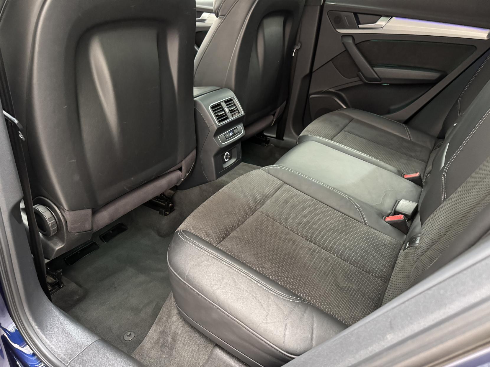 Audi Q5 view 54