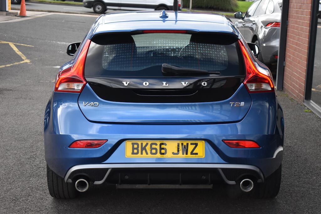 Volvo V40 view 8