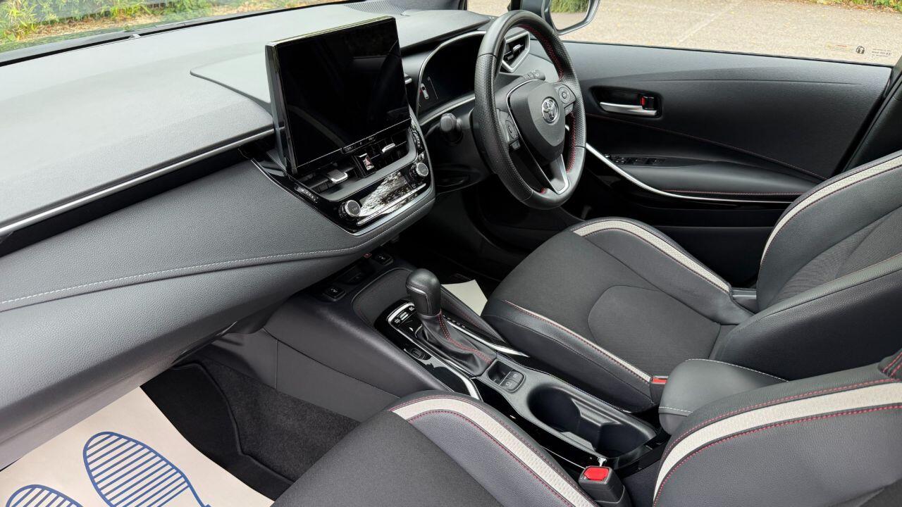 Toyota Corolla view 8