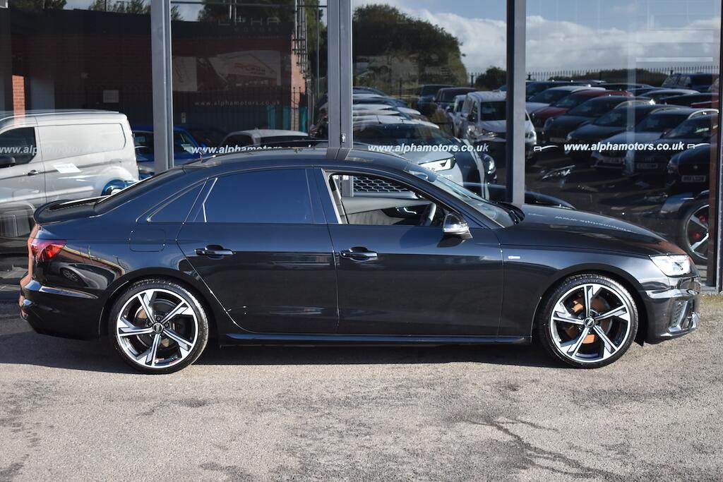 Audi A4 view 14