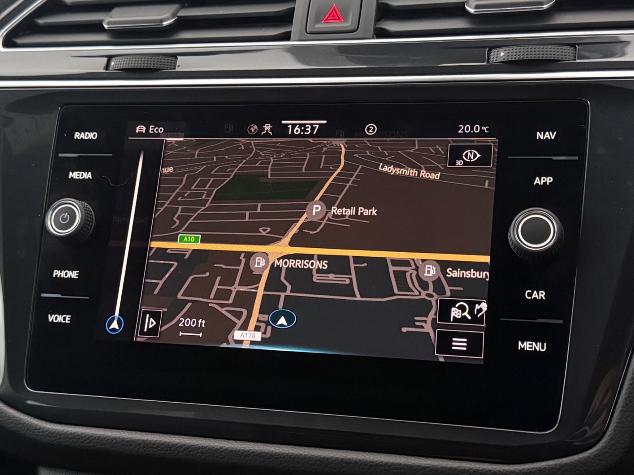 Volkswagen Tiguan view 26