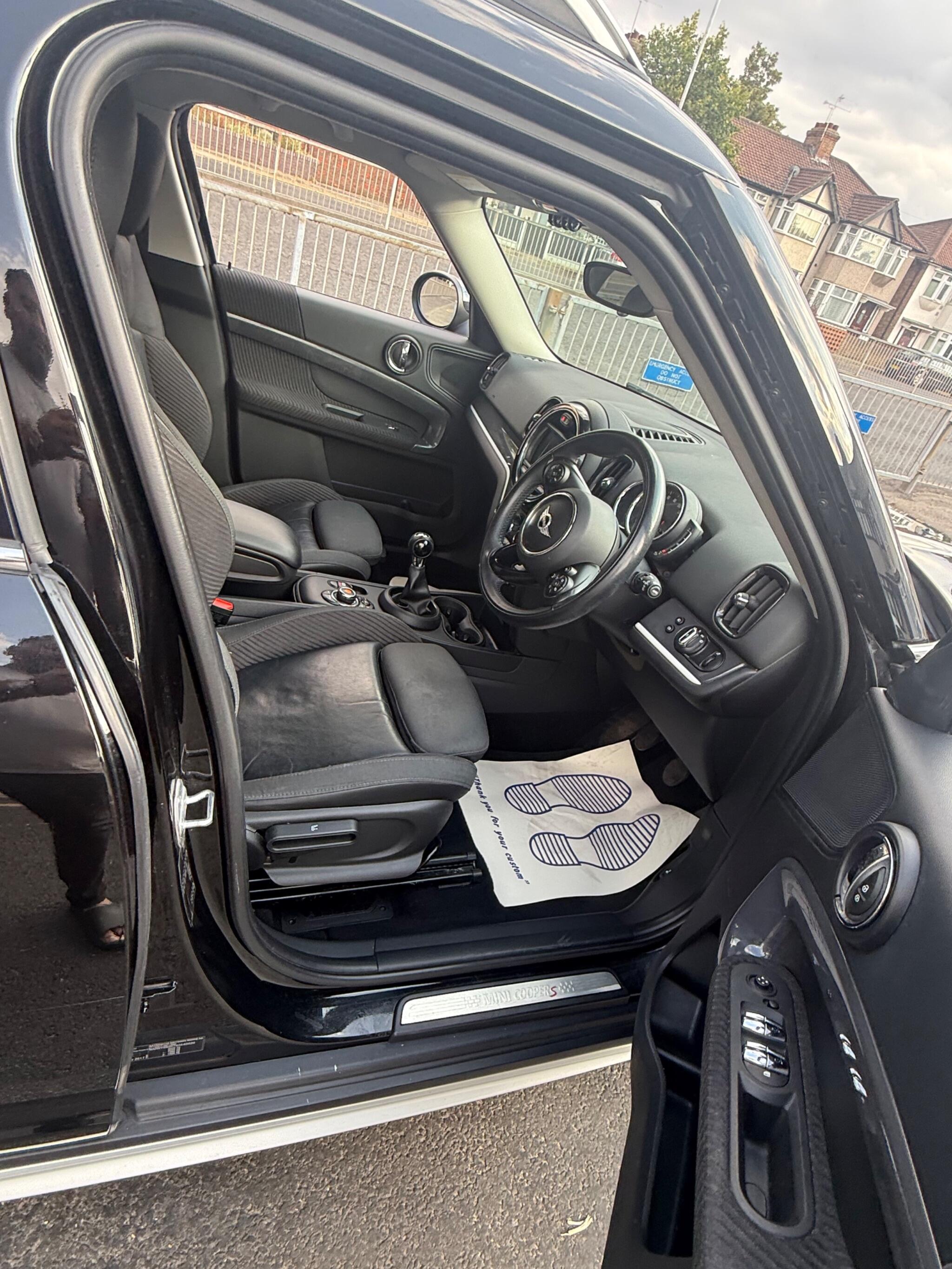 Mini Countryman view 13