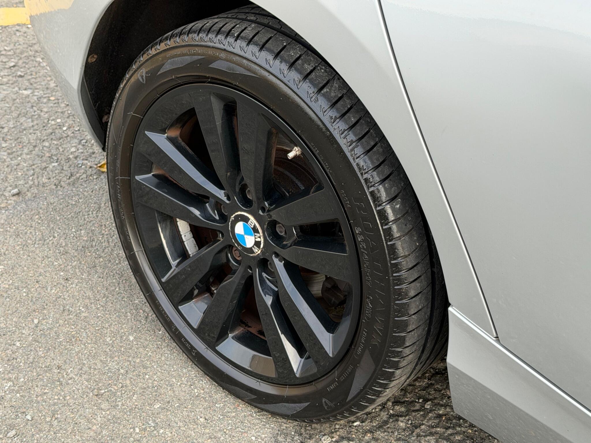 BMW 1 Series view 23