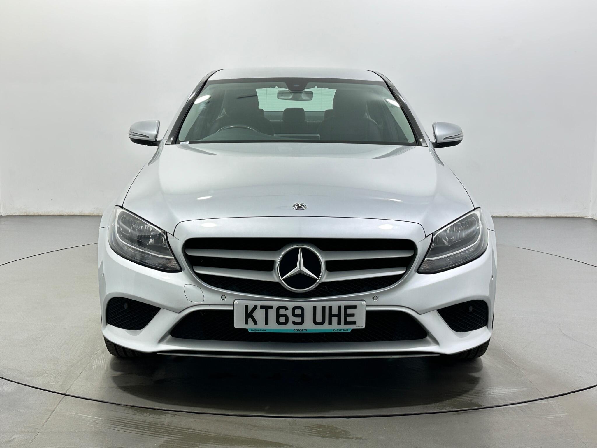 Mercedes-Benz C-Class view 3