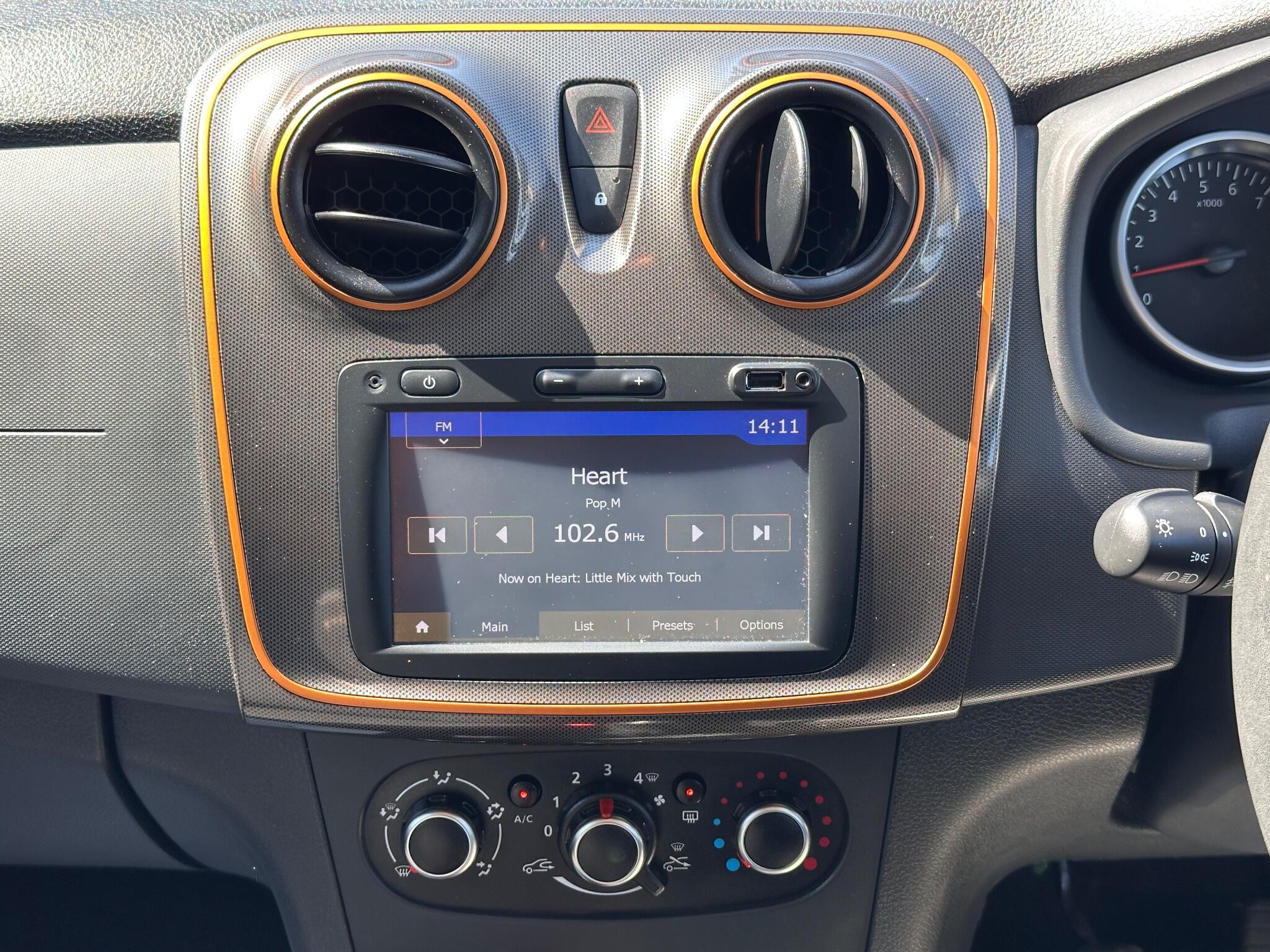 Dacia Sandero view 38