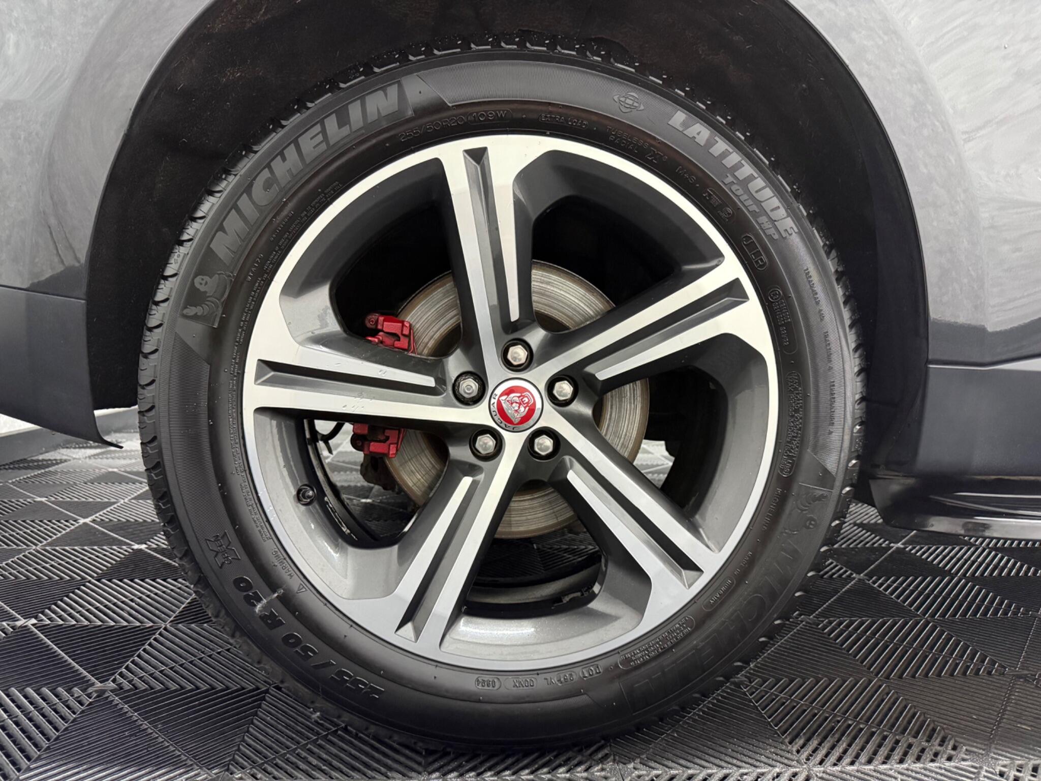 Jaguar F-Pace view 34