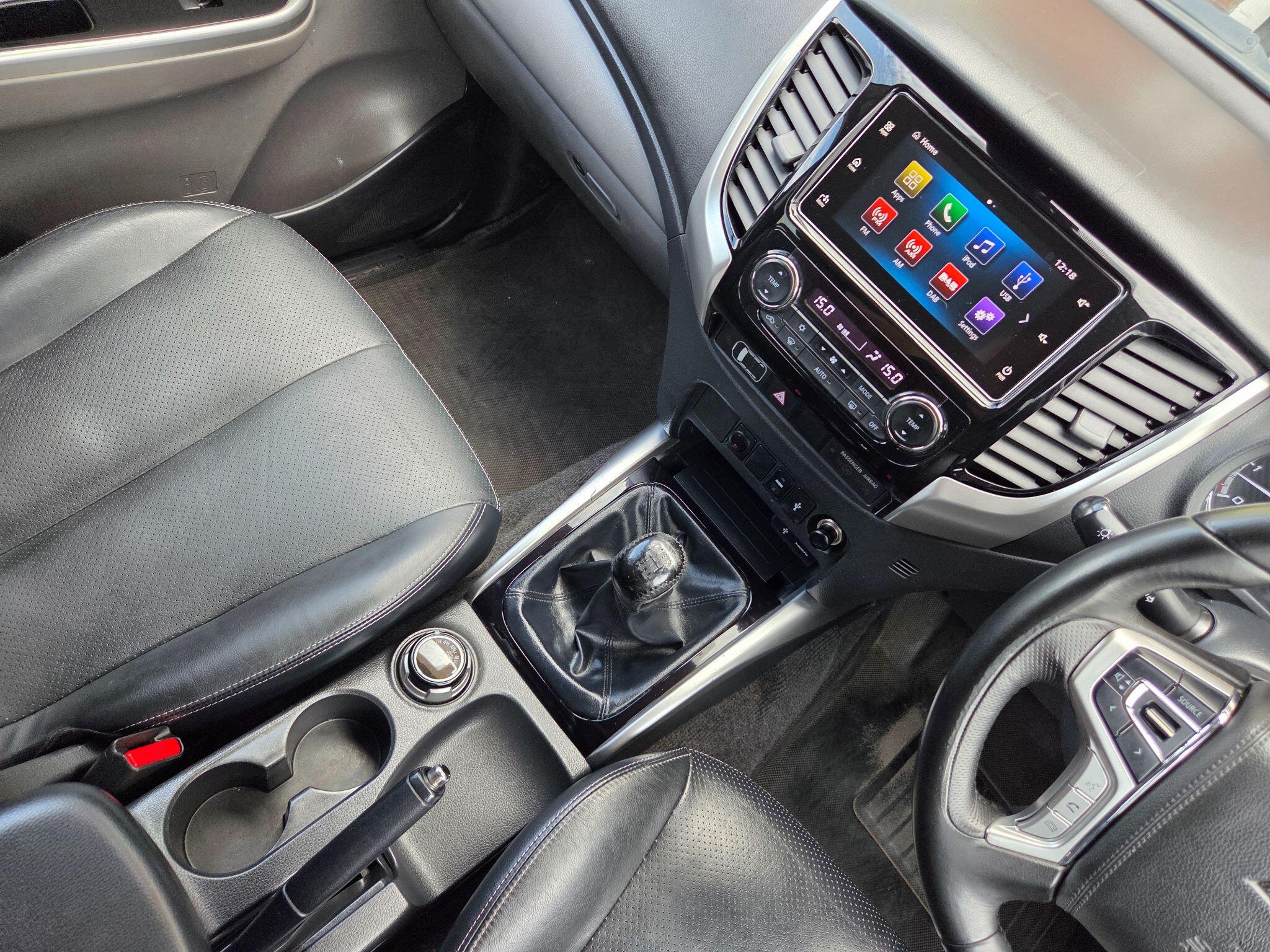 Mitsubishi L200 view 18