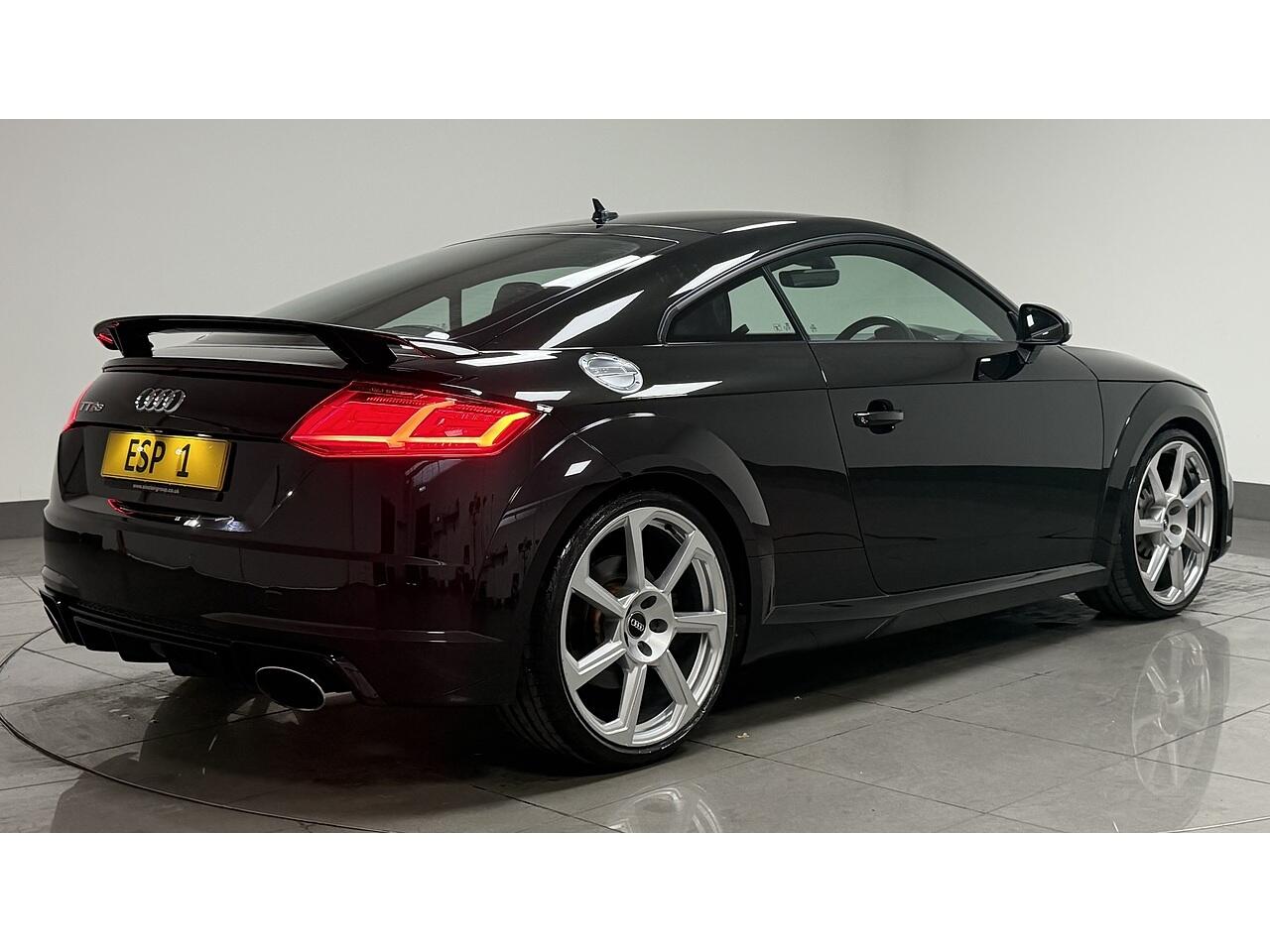 Audi TT RS view 8