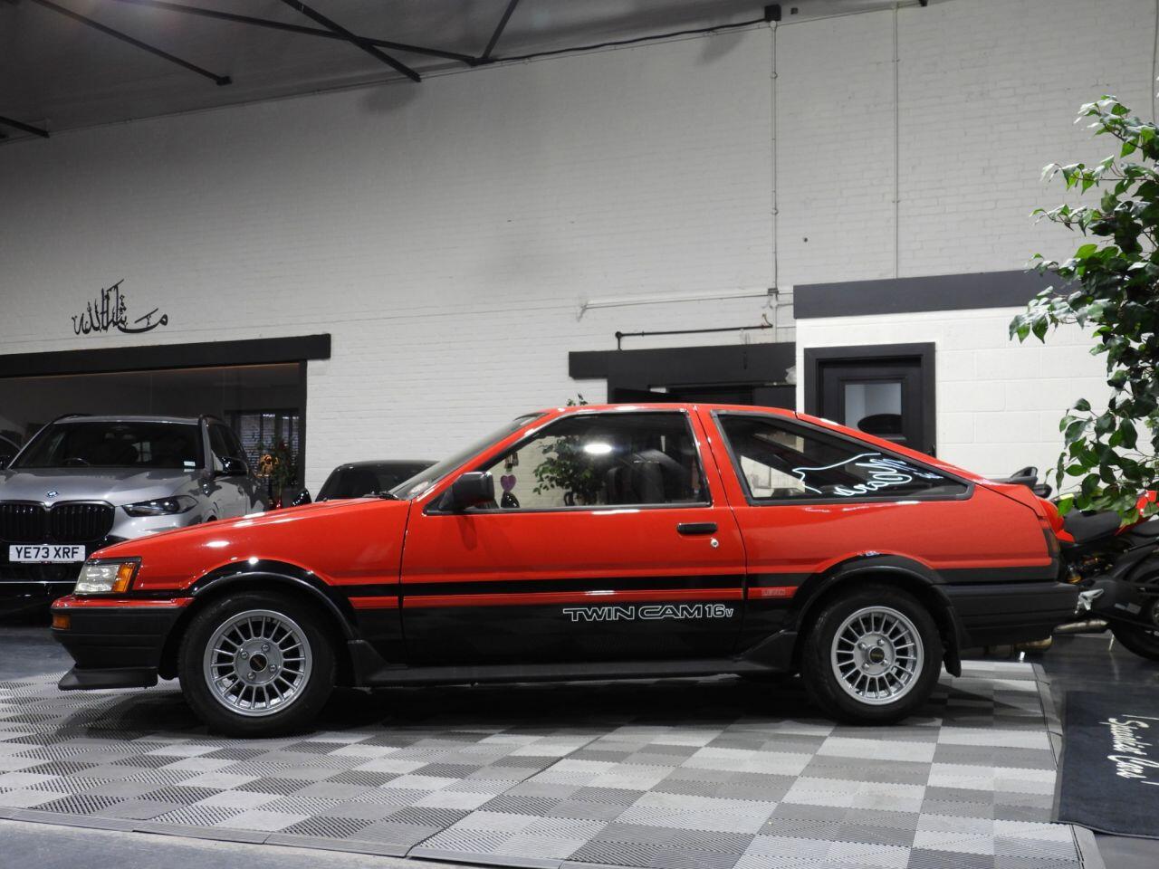 Toyota Corolla view 15