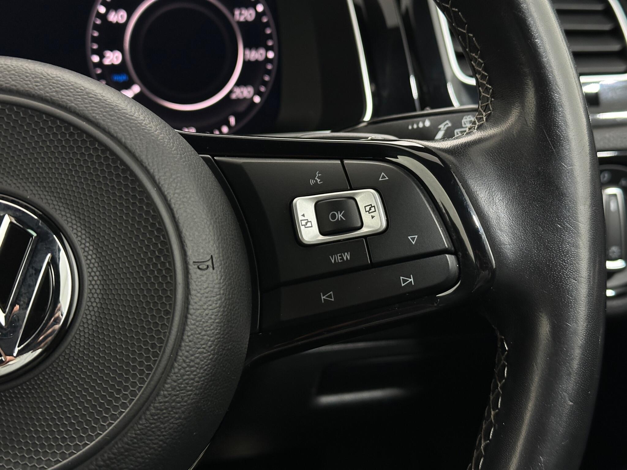 Volkswagen Golf view 16