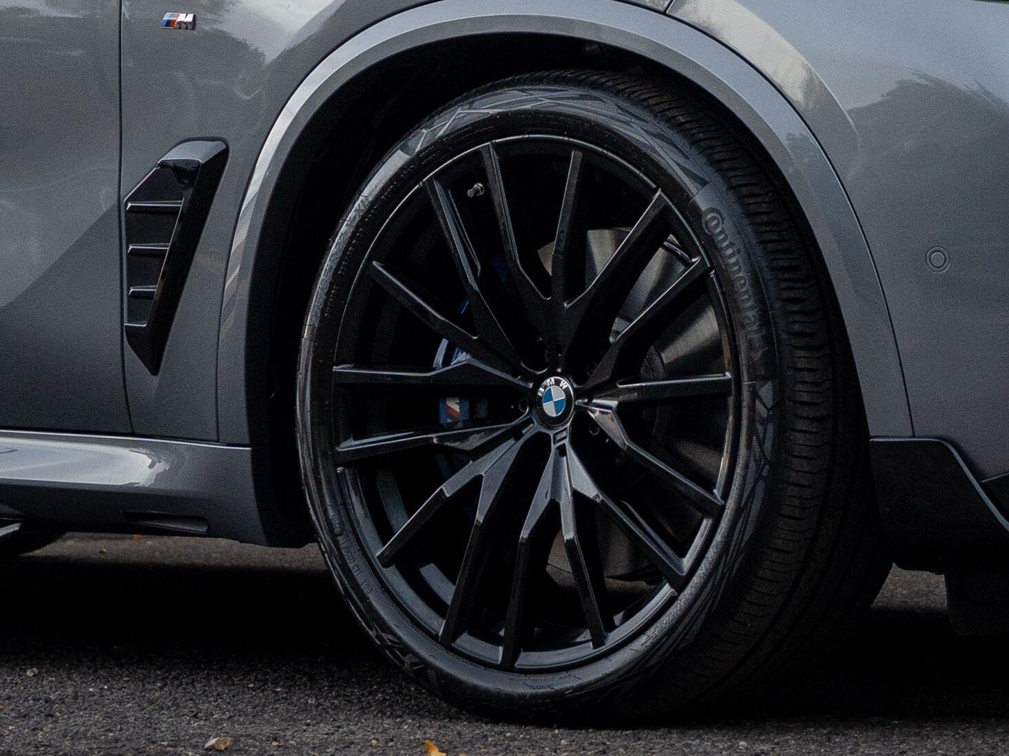 BMW X5 view 28