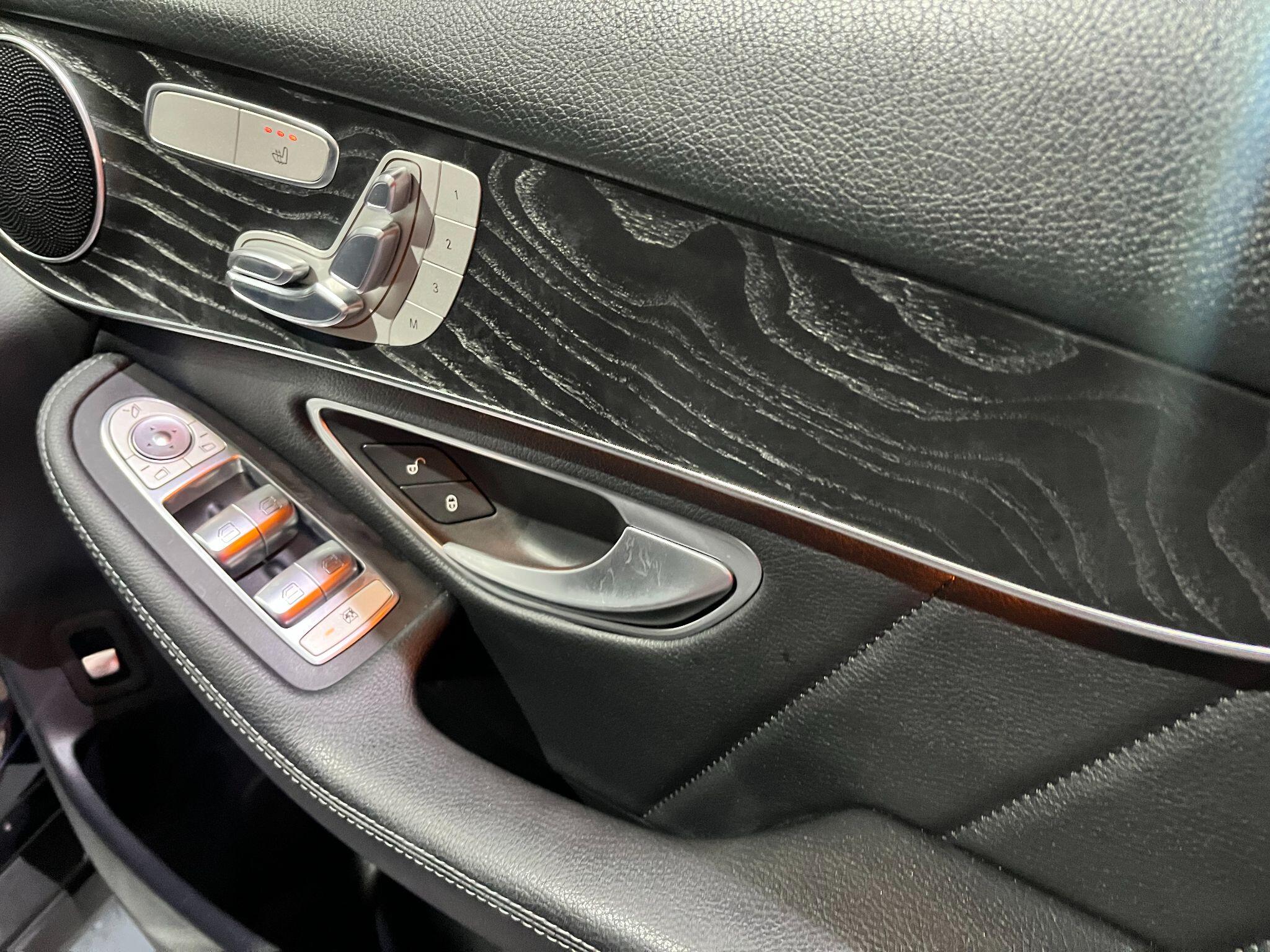 Mercedes-Benz GLC view 26