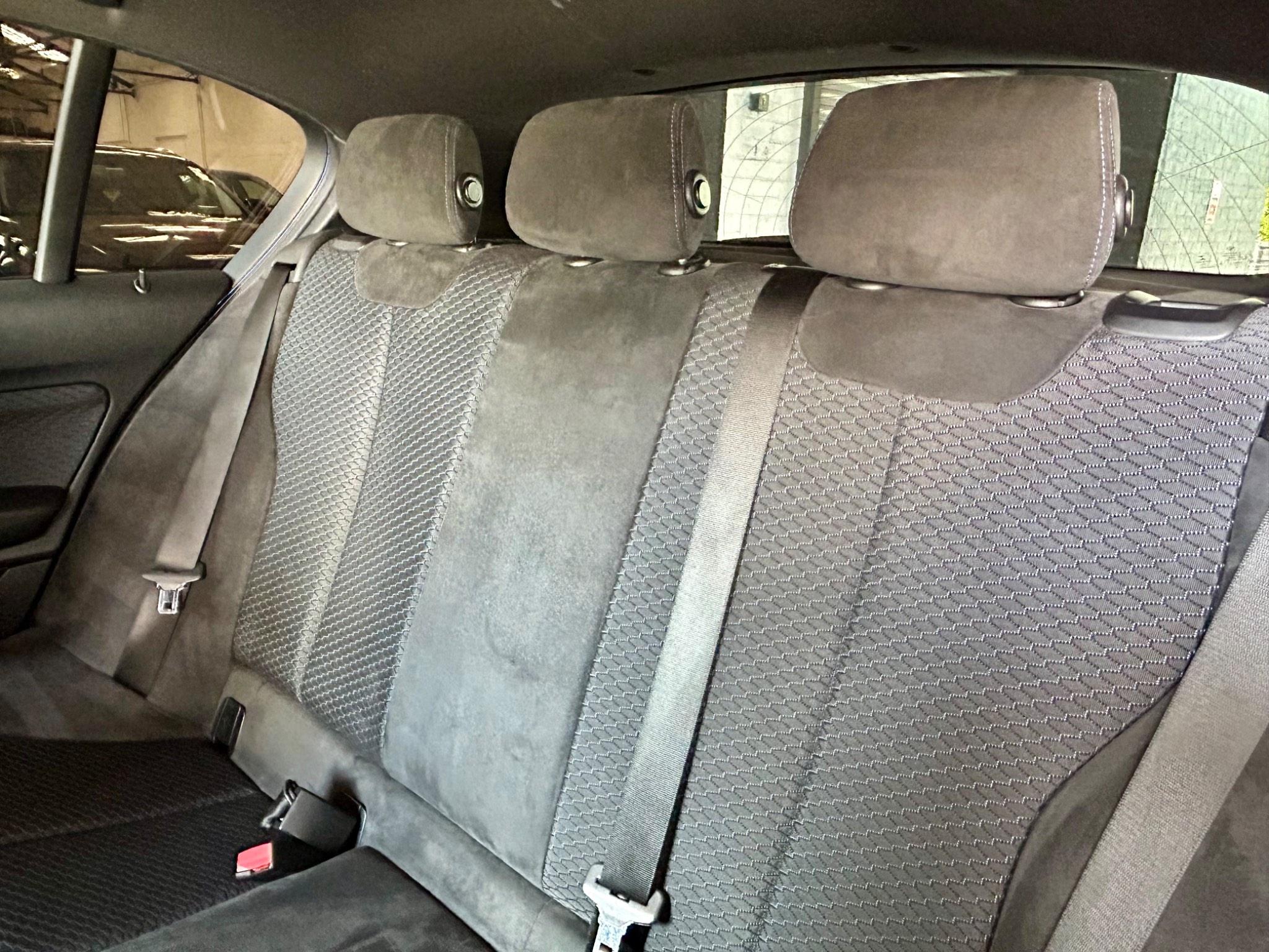 BMW 1 Series view 28