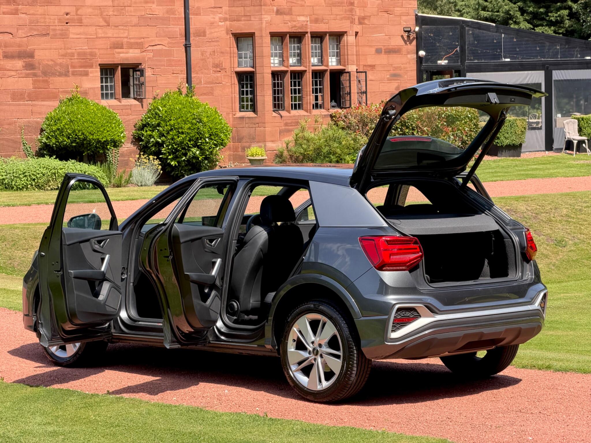 Audi Q2 view 6