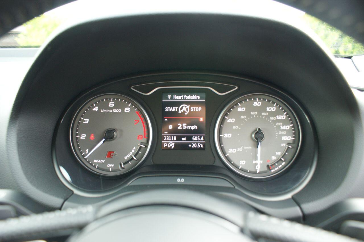 Audi SQ2 view 46