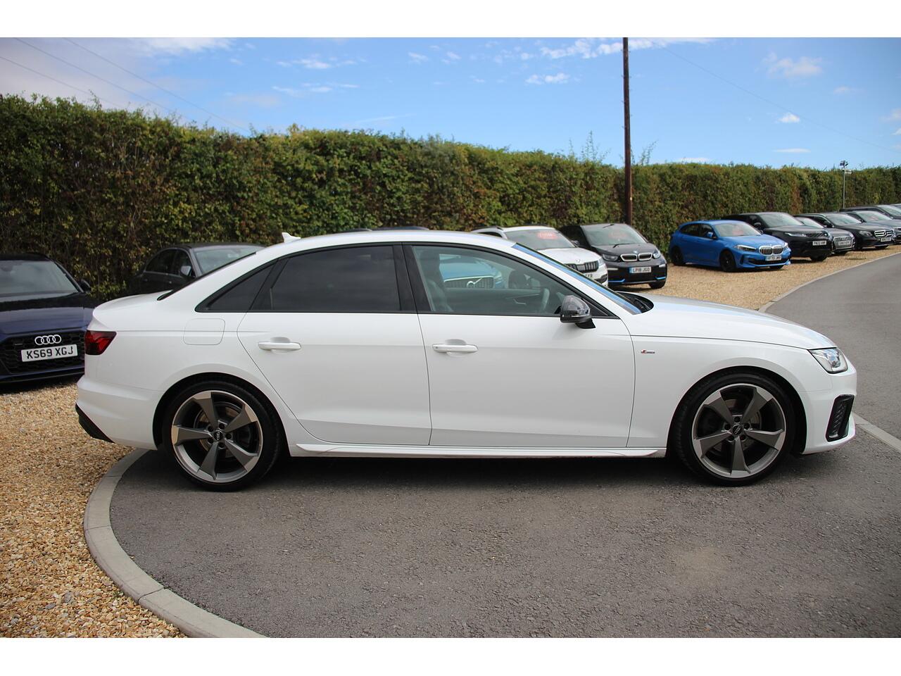 Audi A4 view 7