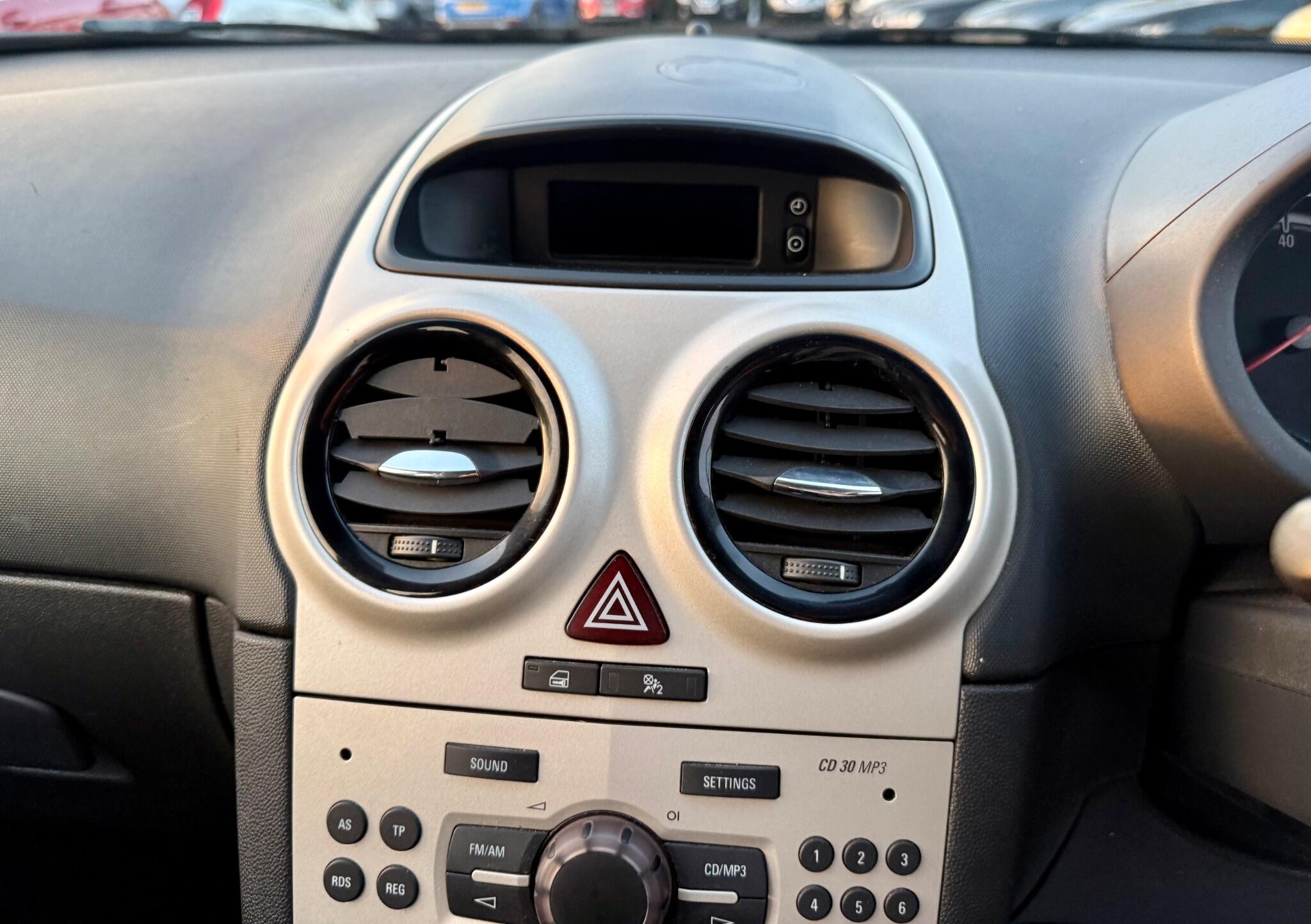 Vauxhall Corsa view 22