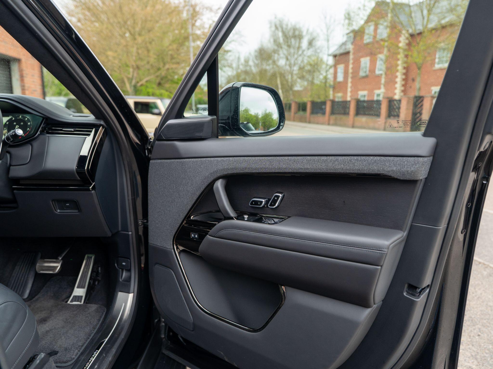 Land Rover Range Rover Sport view 52