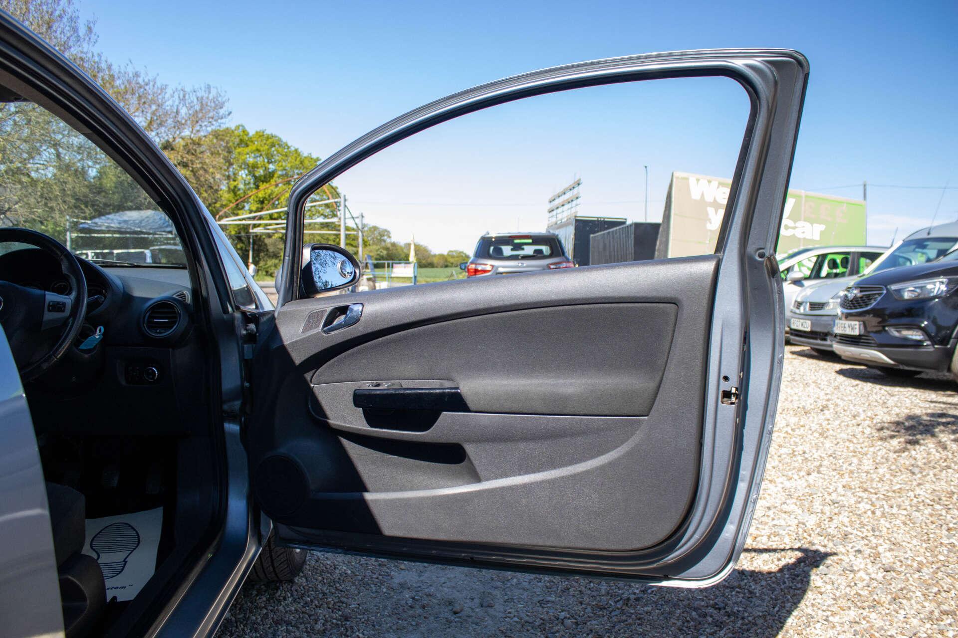 Vauxhall Corsa view 27