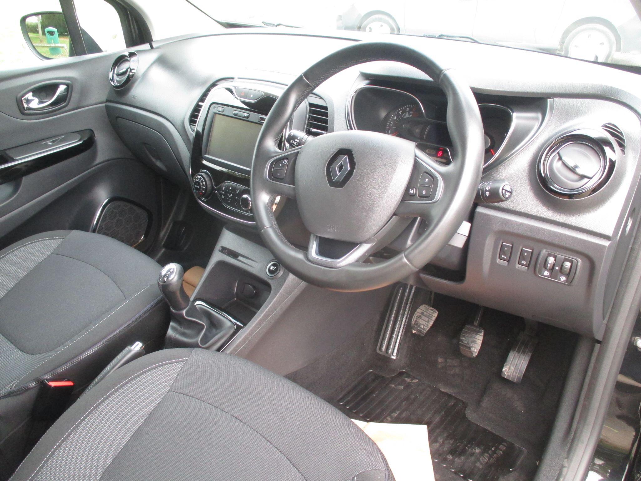 Renault Captur view 21