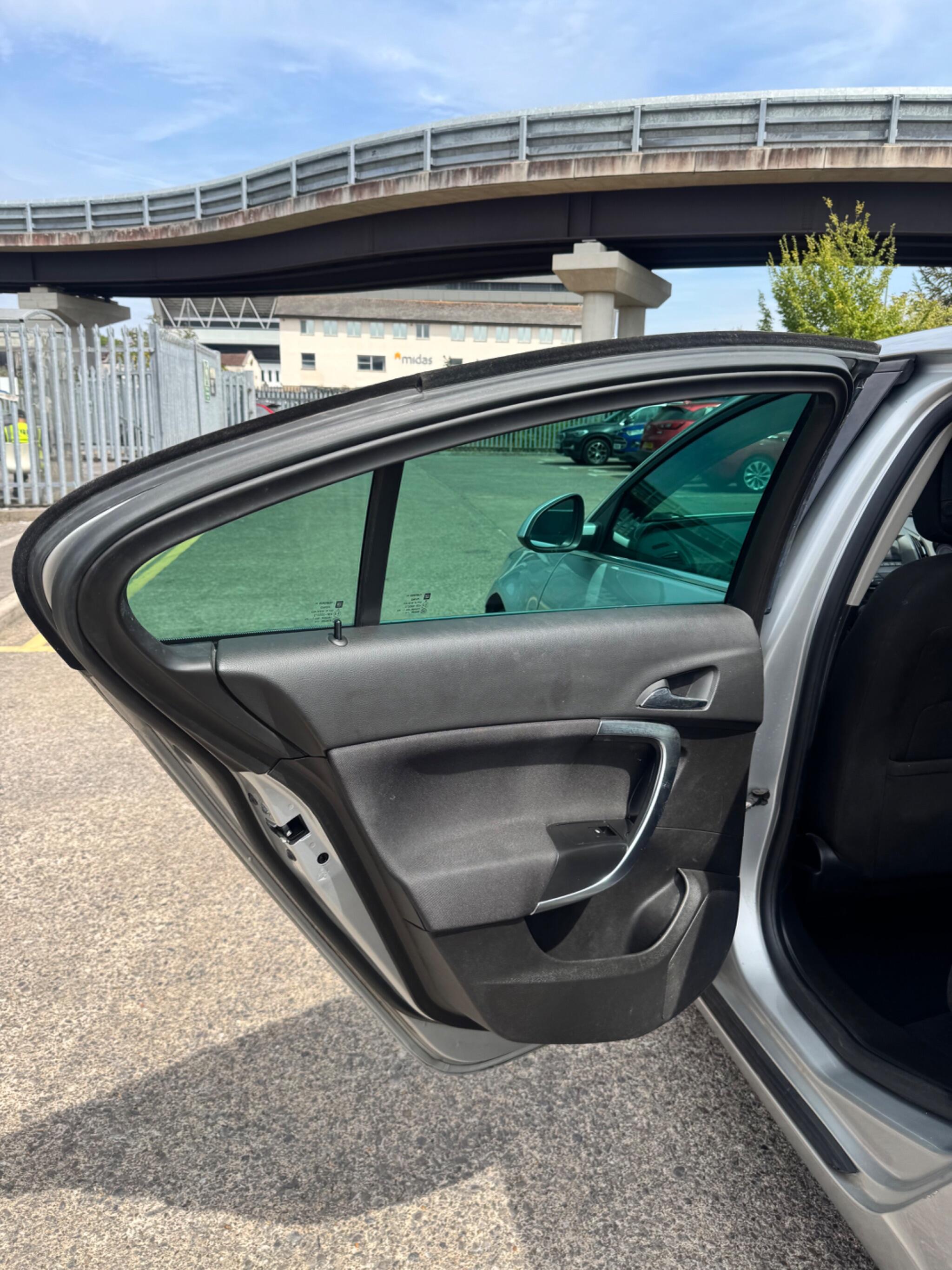 Vauxhall Insignia view 35