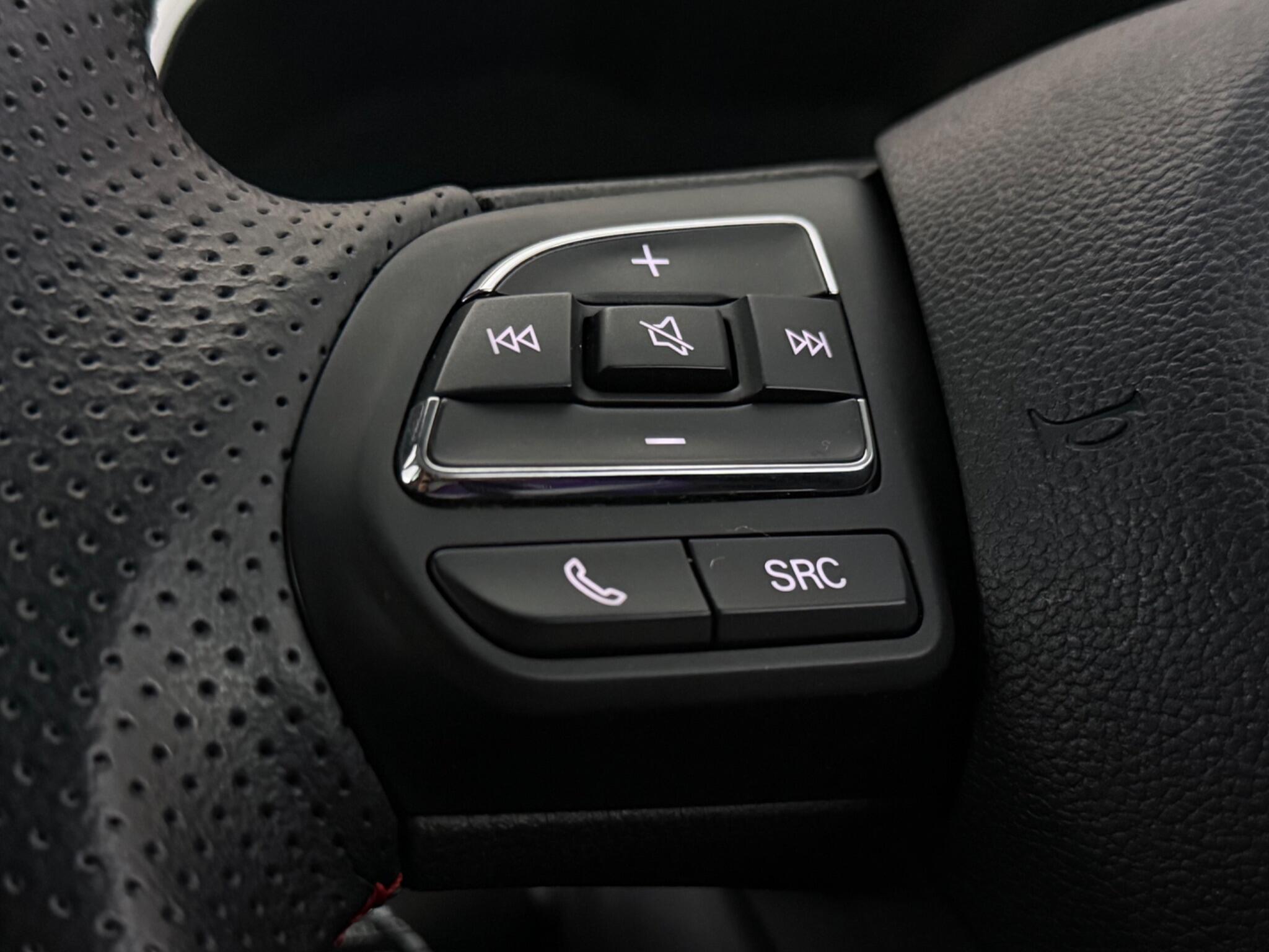 MG ZS view 23