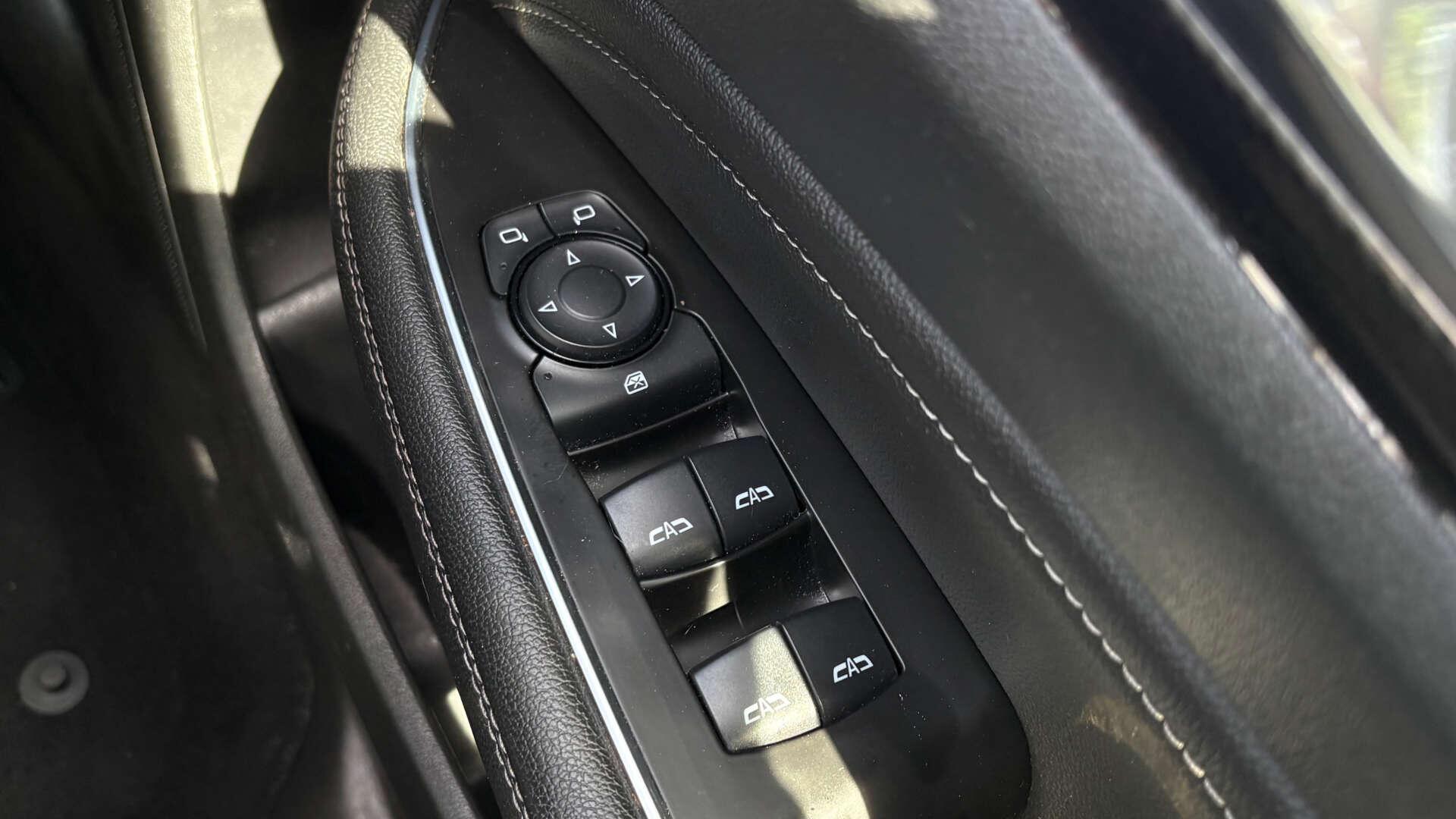 Vauxhall Insignia view 23