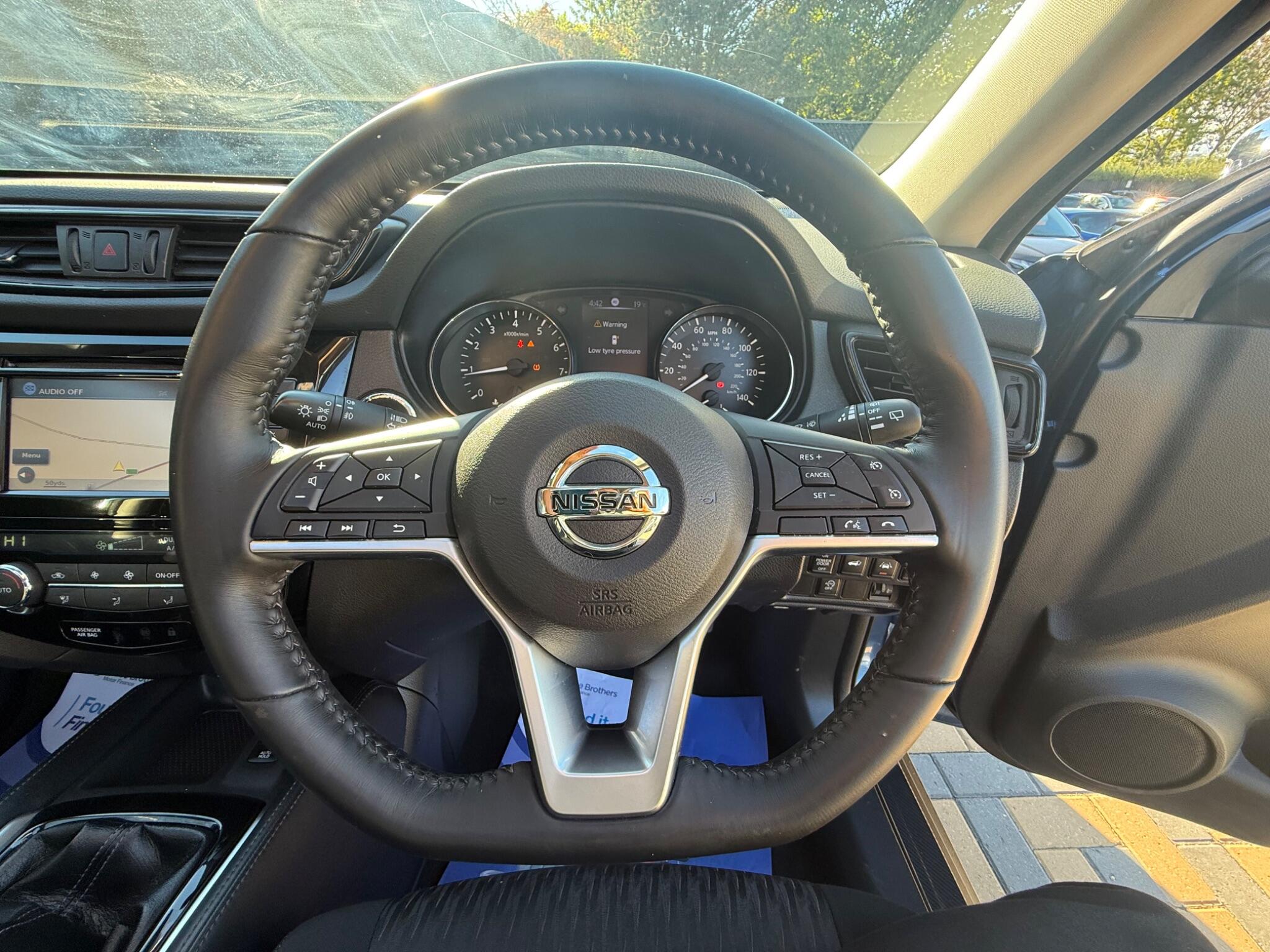 Nissan X-Trail view 28